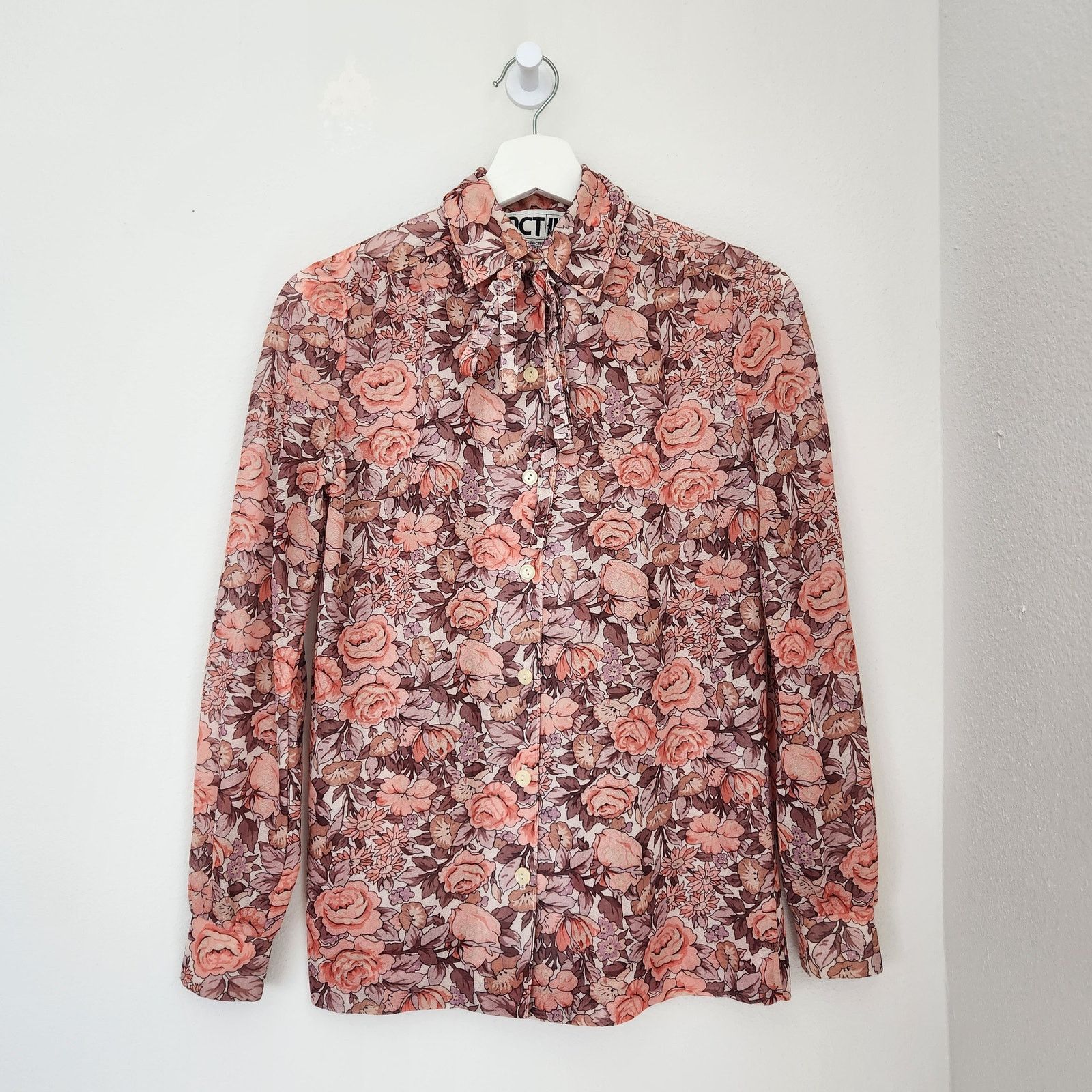 Vintage Vintage 70s Fall Floral Long Sleeve Button Down Blouse S Size S / US 4 / IT 40 - 1 Thumbnail