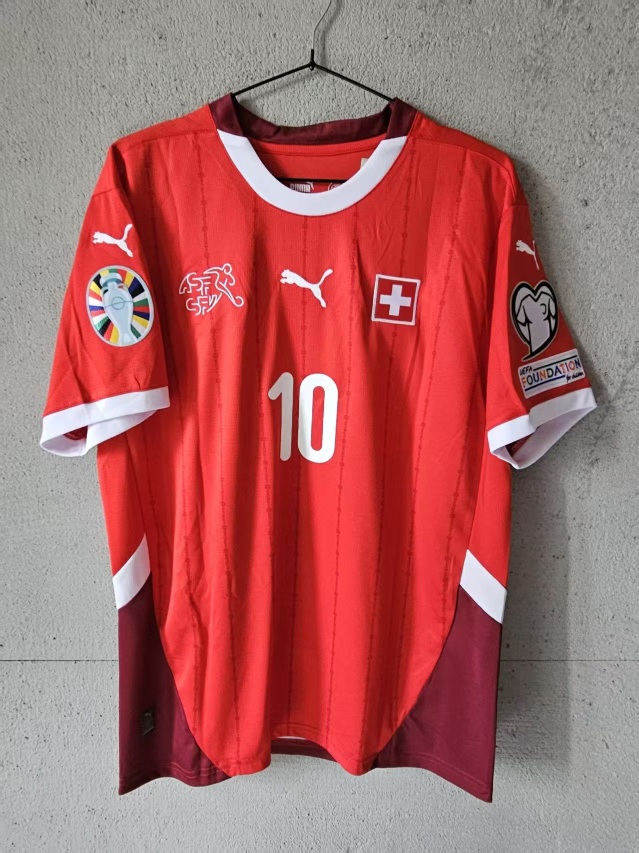 Puma Switzerland #10 Granit Xhaka Jersey 2024 Size US XL / EU 56 / 4 - 1 Thumbnail