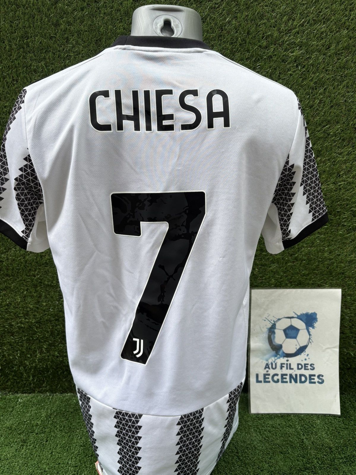 Adidas Juventus turin chiesa jersey Size US S / EU 44-46 / 1 - 1 Thumbnail