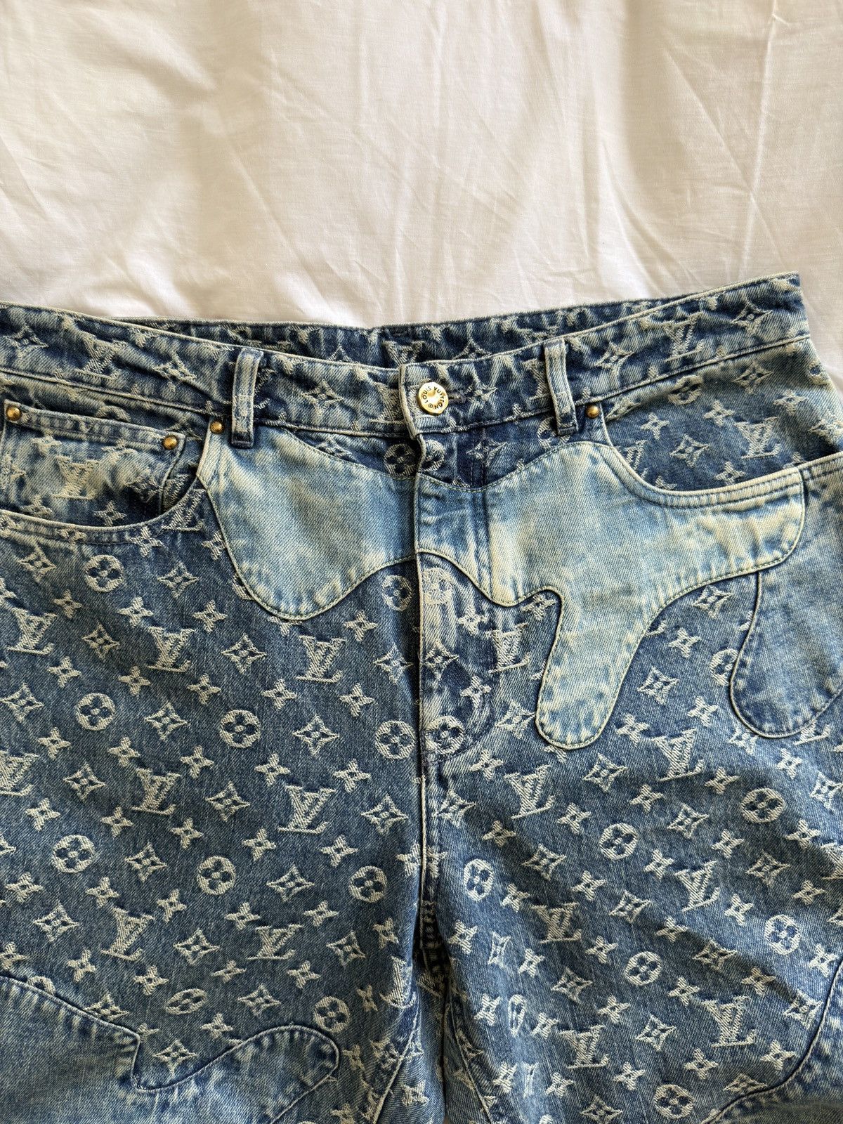 Louis Vuitton × Nigo LV x Nigo Monogram Crazy Denim Jeans Size US 33 - 6 Thumbnail