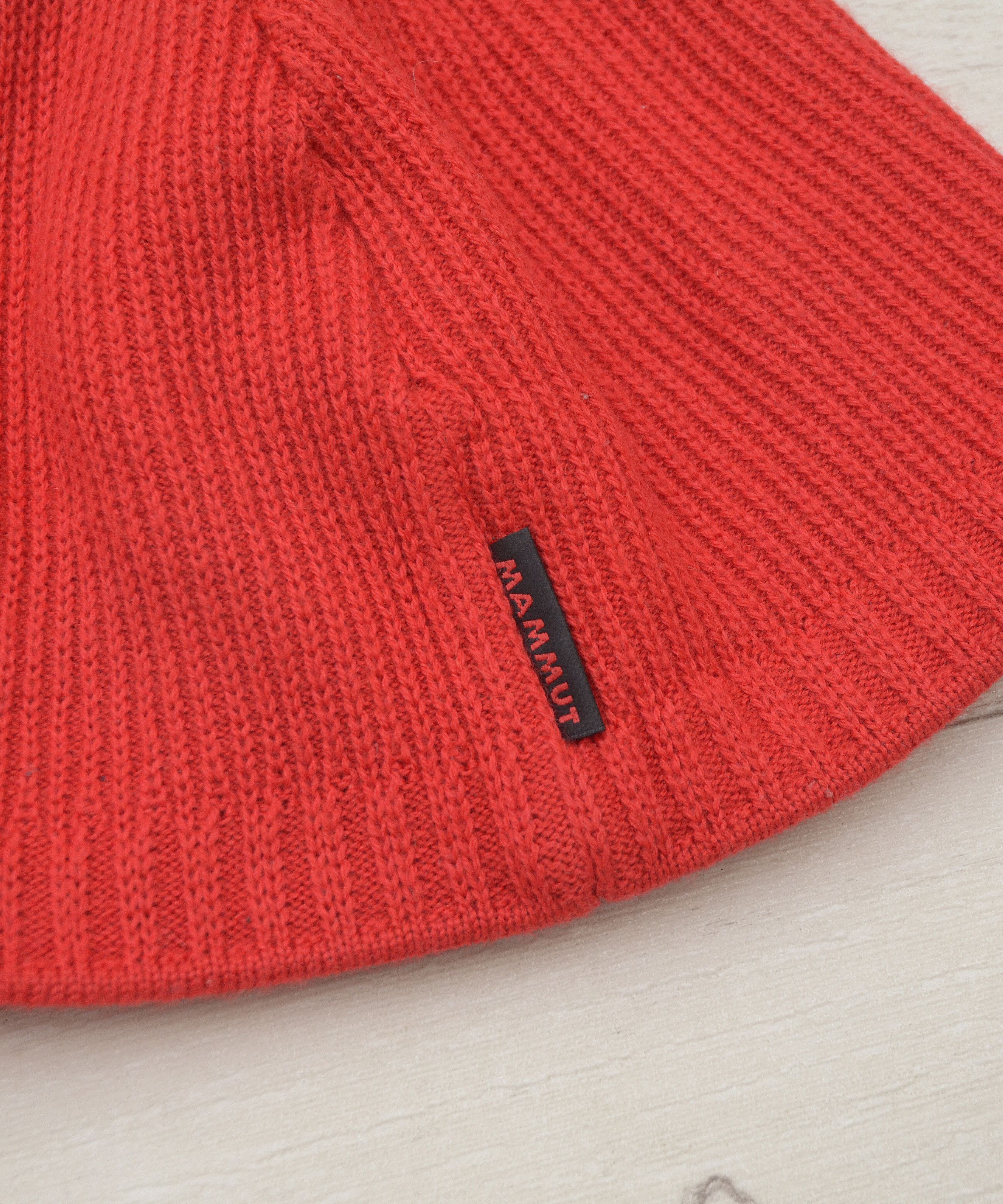 Mammut Mammut Sublime Beanie Snow Cap Hat Red Unisex made Germany Size ONE SIZE - 5 Thumbnail