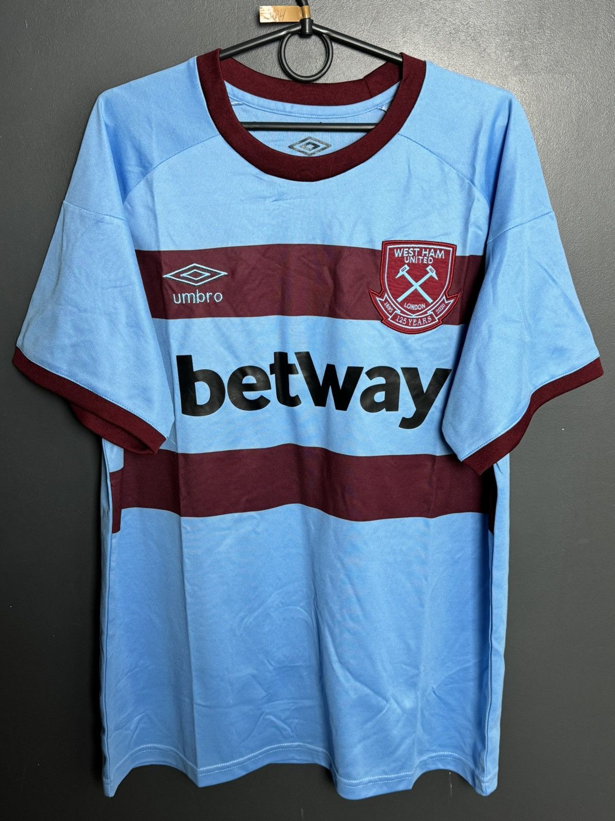 Umbro West Ham United 20/21 Away Football Jersey Size US XL / EU 56 / 4 - 1 Thumbnail