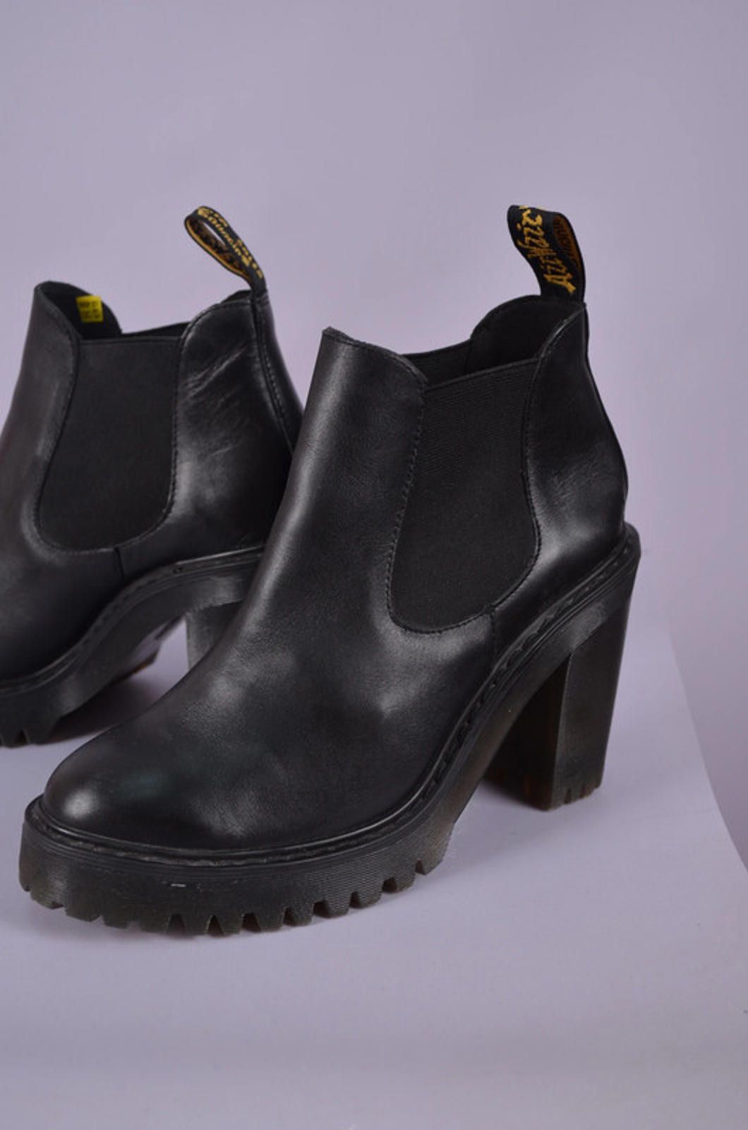 Dr. Martens Dr Martens Hurston Leather Heeled Chelsea Ankle Boots Sz 37 Size US 6 / IT 36 - 7 Thumbnail