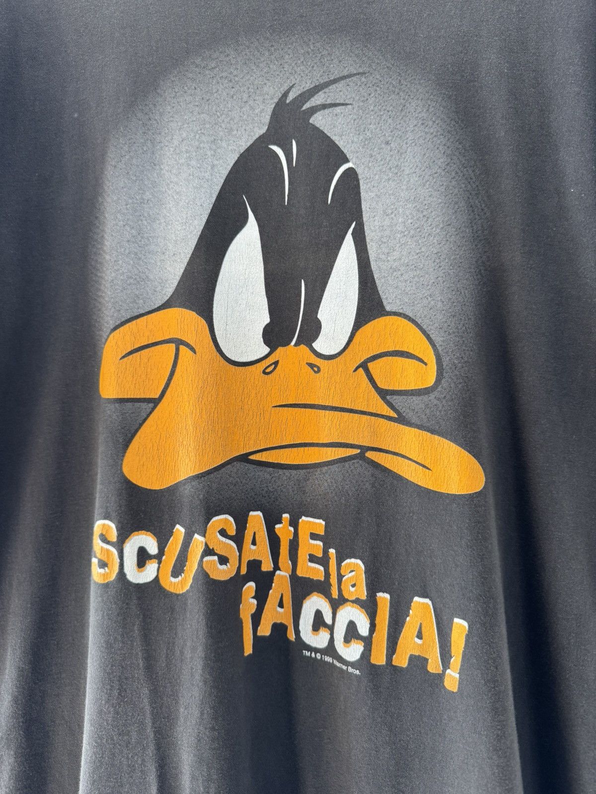 Warner Bros VTG 1999 Looney Tubes Daffy Duck Angry Face Faded Tee Size US L / EU 52-54 / 3 - 3 Thumbnail