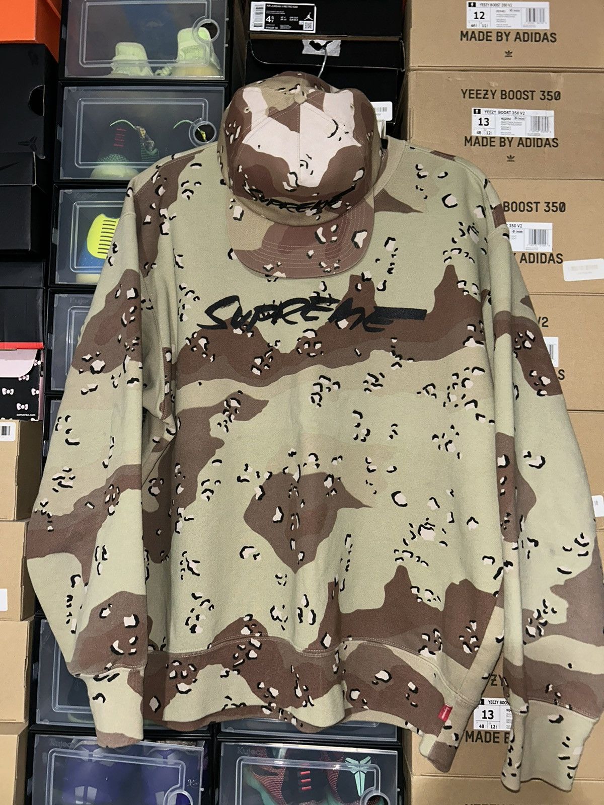 Supreme Supreme Futura Logo Crewneck & 5-Panel Chocolate Chip FW20 Size US L / EU 52-54 / 3 - 1 Thumbnail