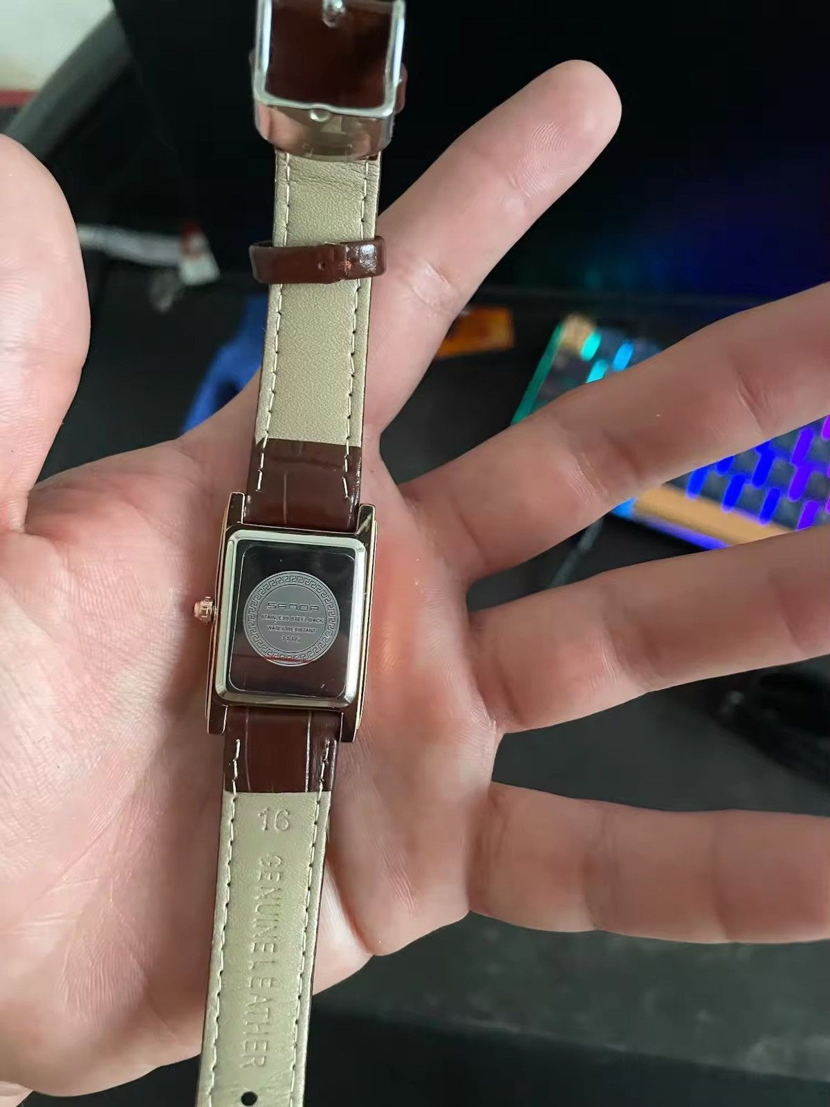 Jewelry 2000s vintage style cute square brown leather luxury watch Size ONE SIZE - 3 Thumbnail