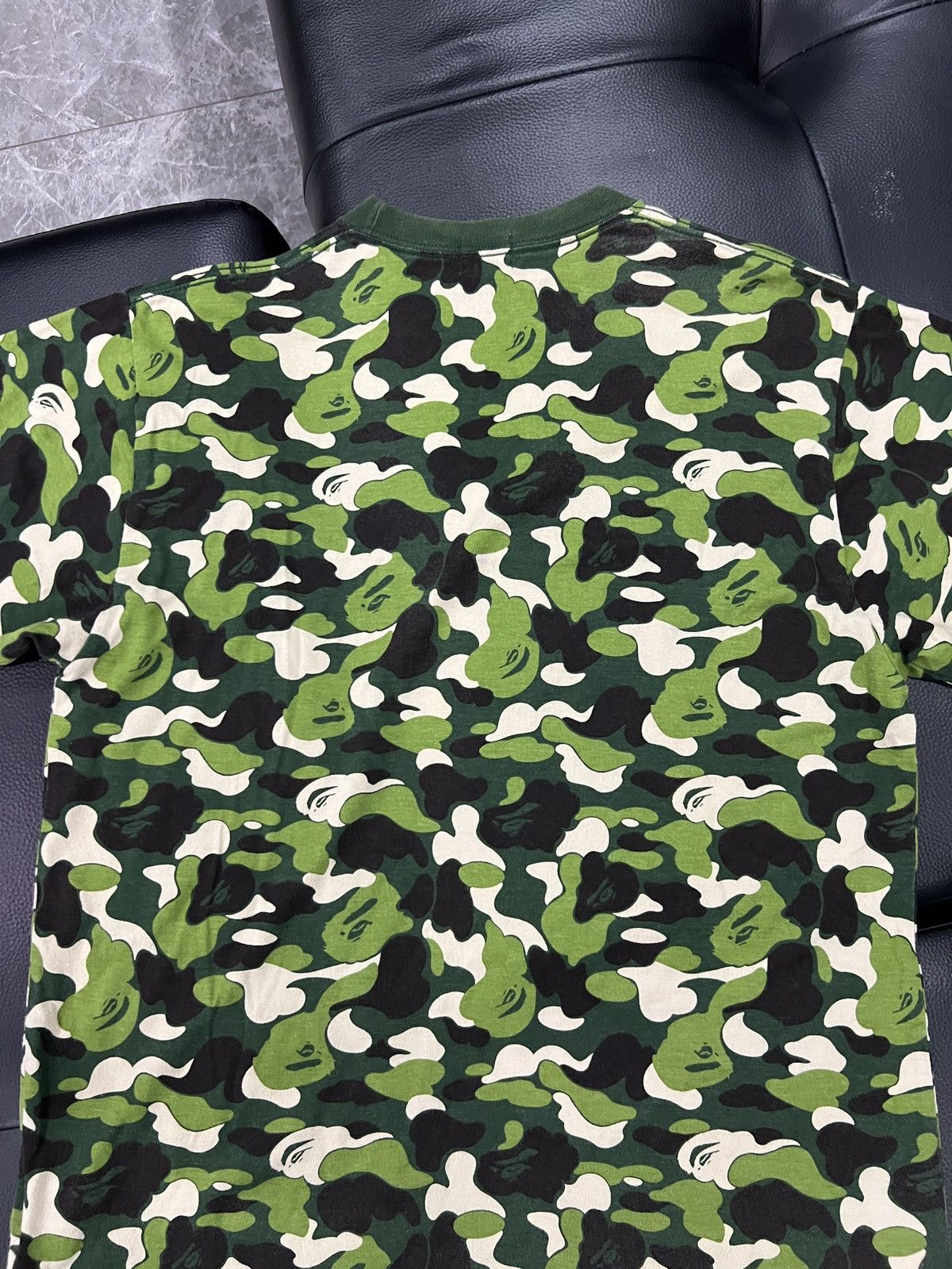 Bape A Bathing Ape 2008–2012 Green Camo Logo T-Shirt Size US M / EU 48-50 / 2 - 7 Thumbnail