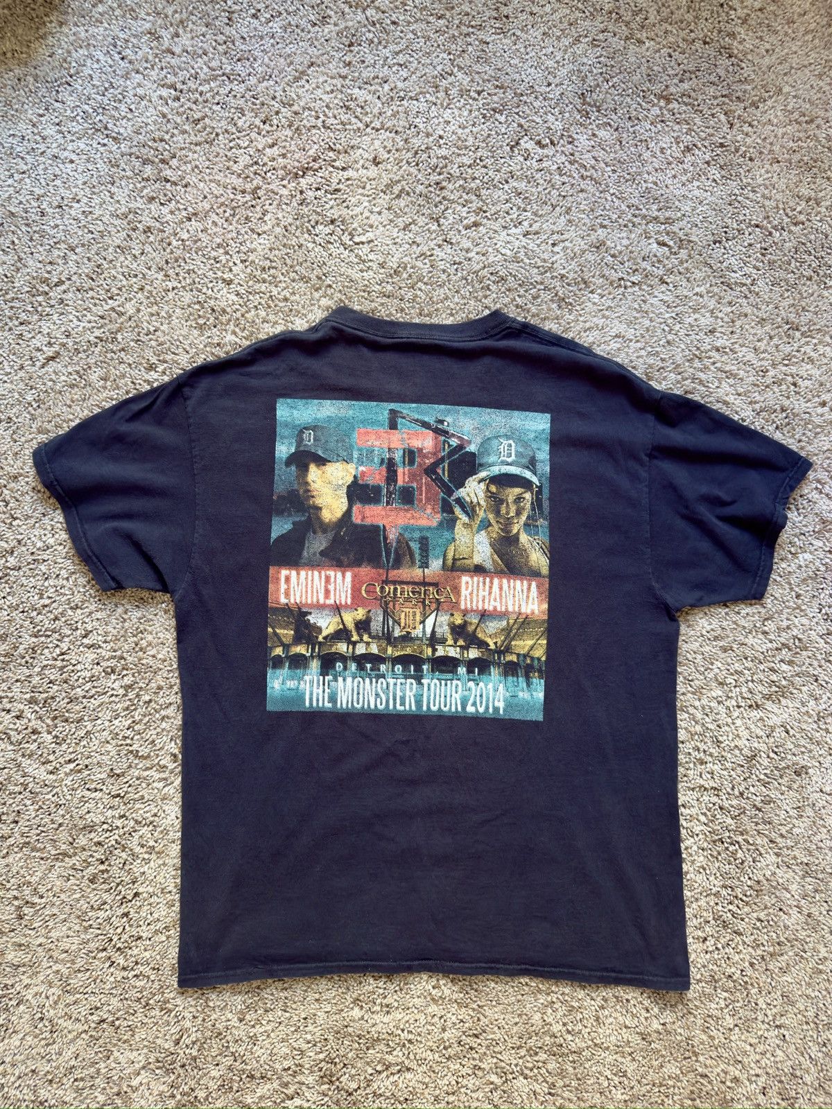 Fruit Of The Loom Eminem x Rihanna The Monster Tour Shirt Size US L / EU 52-54 / 3 - 3 Thumbnail