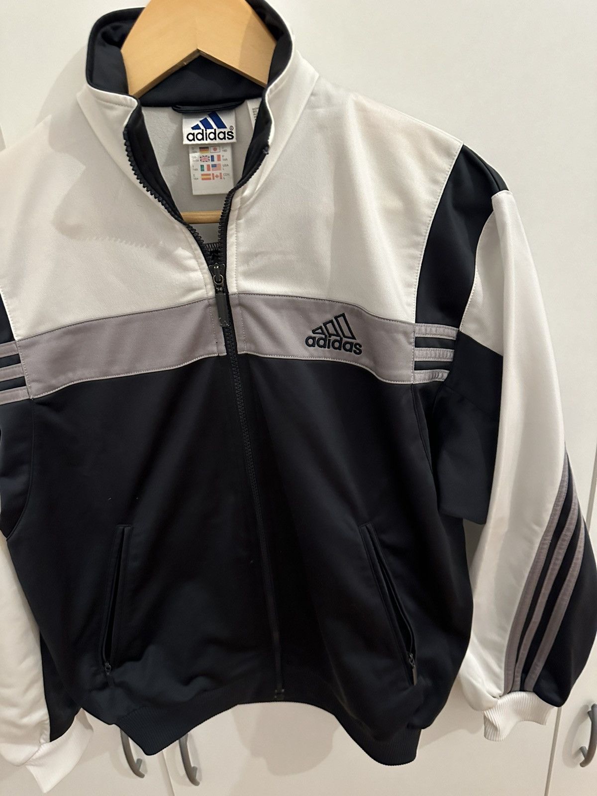 Adidas Adidas Jacket Size SVintage Retro Jacke Size US S / EU 44-46 / 1 - 4 Thumbnail