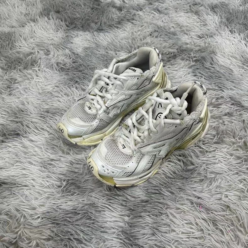Balenciaga Balenciaga Runner shoes 2502-Nextarrow Size US 7 / EU 40 - 1 Thumbnail