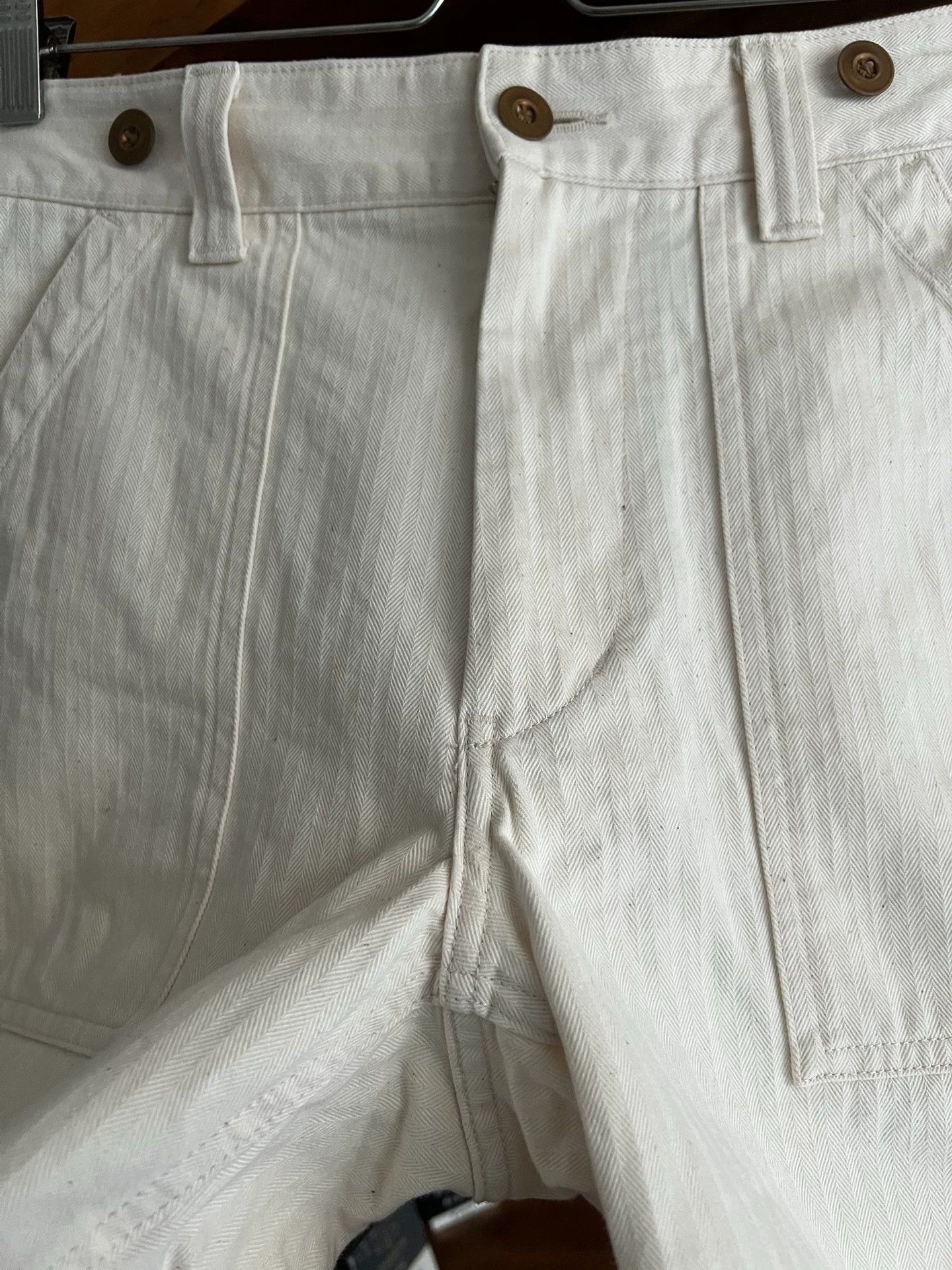 Nigel Cabourn Nigel Cabourn Military White Herringbone Japan Work Shorts Size US 32 / EU 48 - 5 Thumbnail