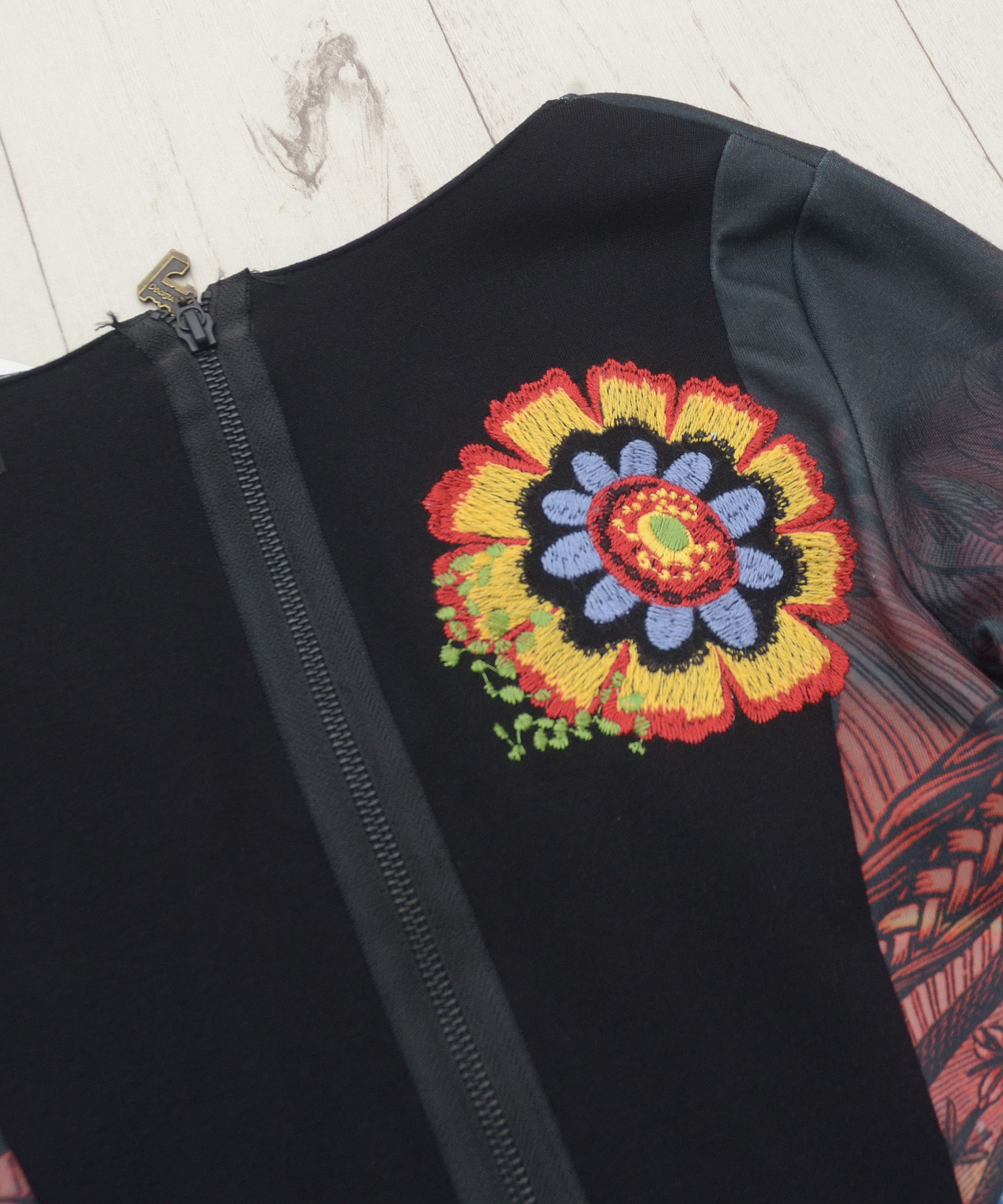 Desigual Avant-Garde Desigual Jean Paul Gaultieresque Style Dress Size M / US 6-8 / IT 42-44 - 11 Thumbnail