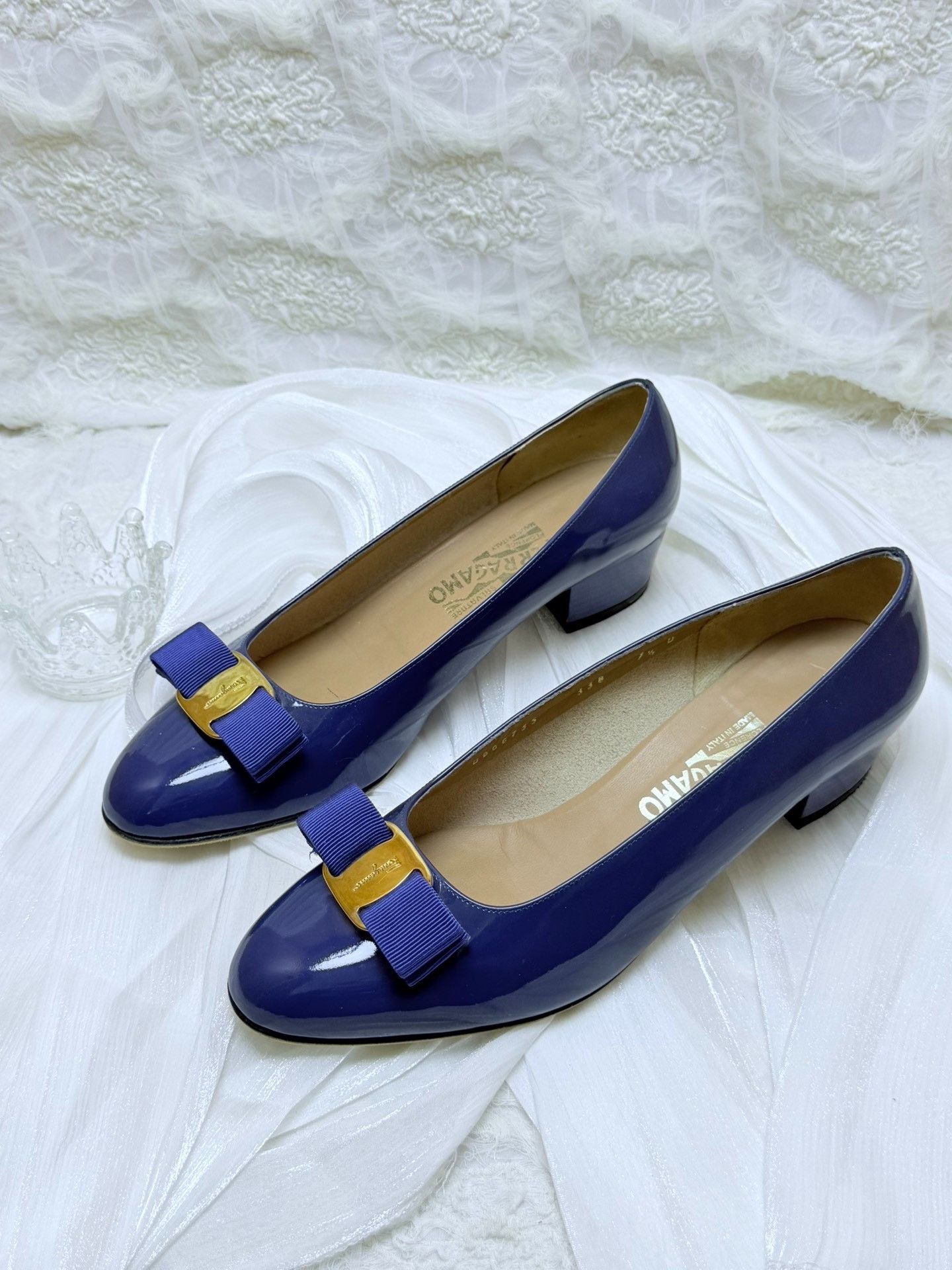 Salvatore Ferragamo Salvatore Ferragamo Patent Blue Lowtop Sneakers us_8 Women Size US 8 / IT 38 - 1 Thumbnail