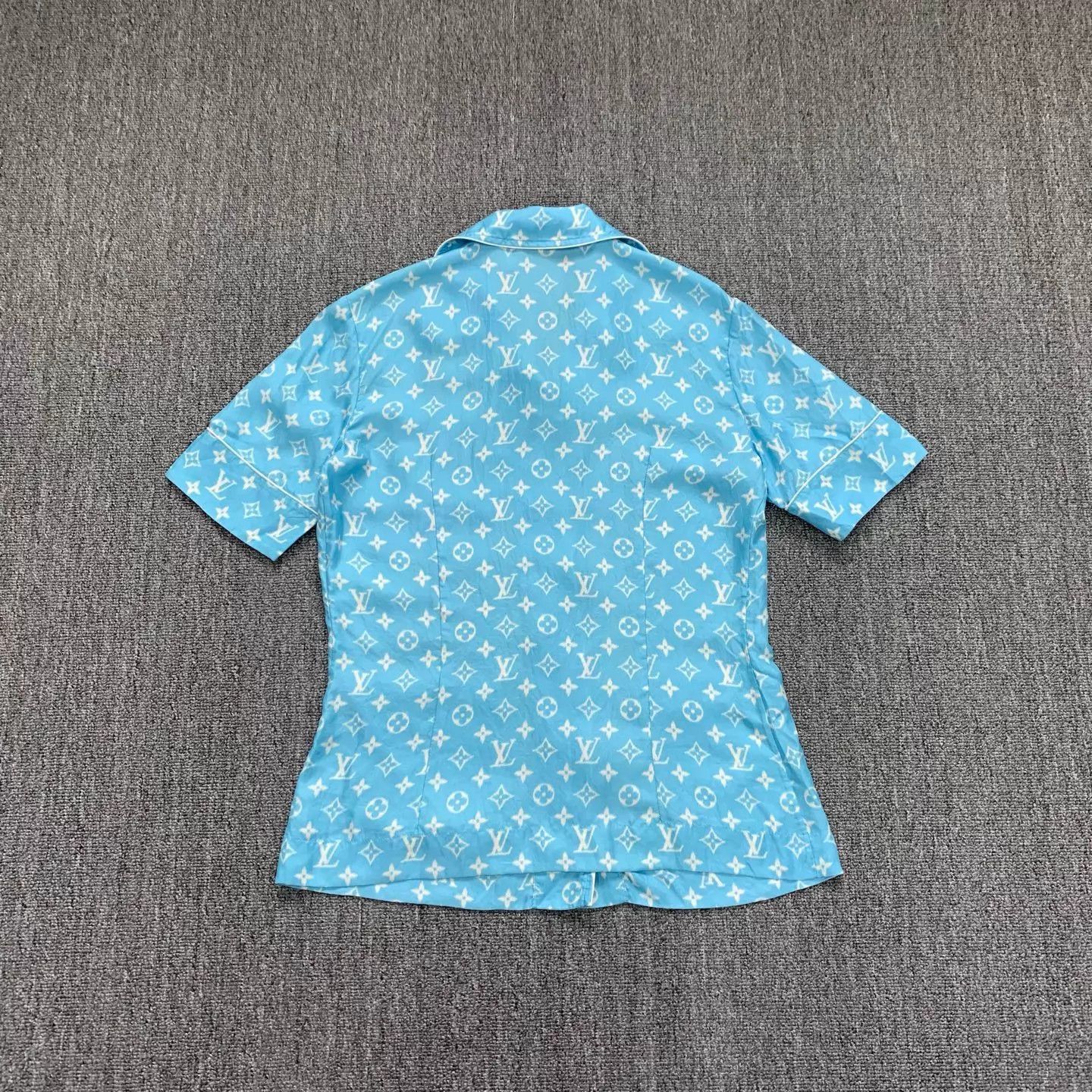 Louis Vuitton LV Blue Monogram Silk Short Sleeve Shirt 34 Size XS / US 0-2 / IT 36-38 - 2 Thumbnail