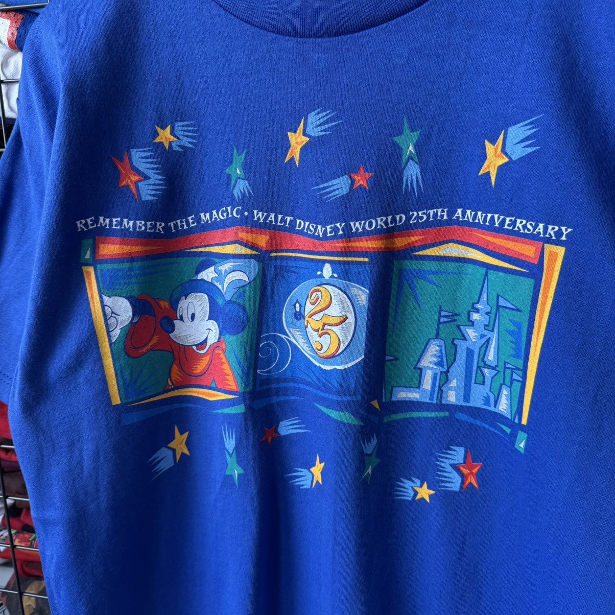 Disney Vintage 90s Disney Remember the Magic T-shirt Size US L / EU 52-54 / 3 - 7 Thumbnail