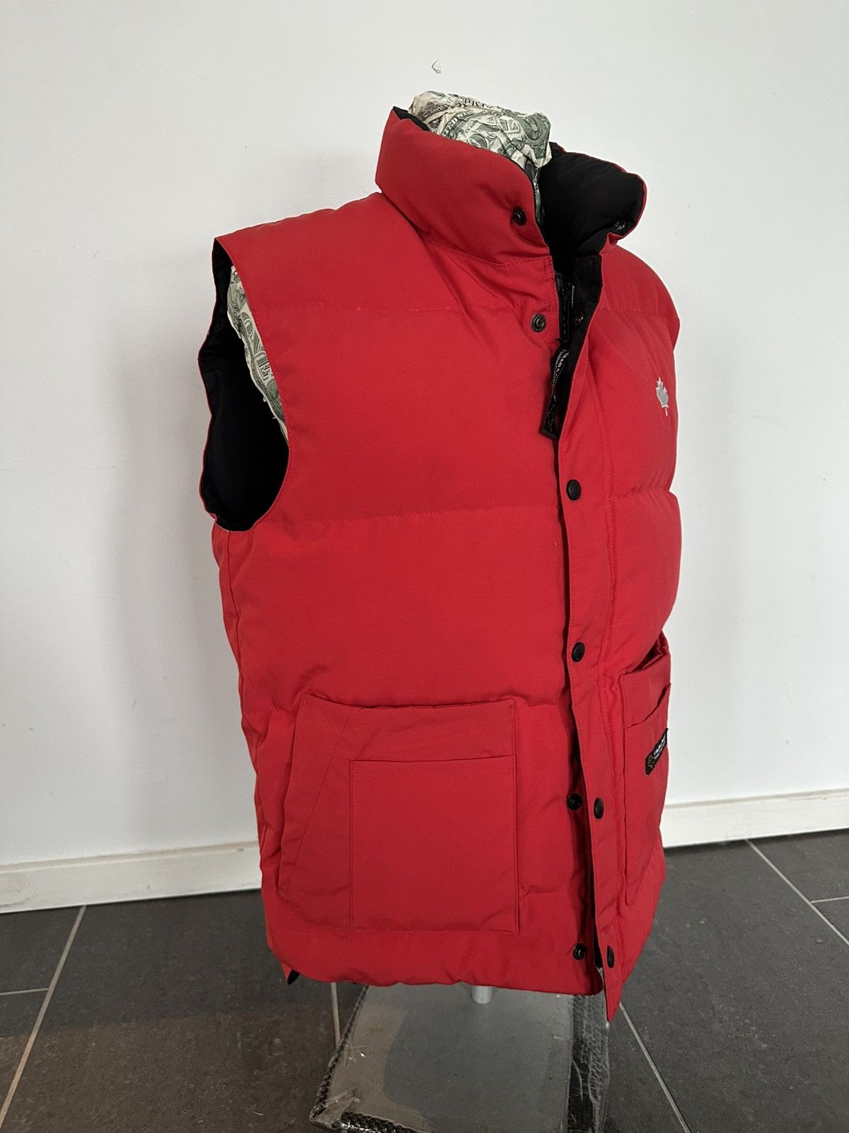 Canada Goose CANADA GOOSE «LEAF» VEST (VINTAGE) Size US S / EU 44-46 / 1 - 9 Thumbnail