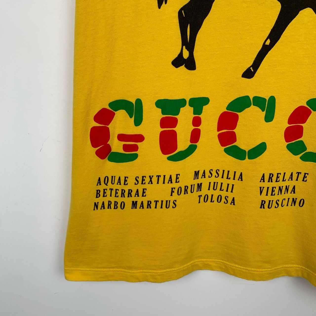 Gucci Gucci Logo Print Round-Neck Yellow Cotton Short-Sleeved T-Sh Size US S / EU 44-46 / 1 - 6 Thumbnail