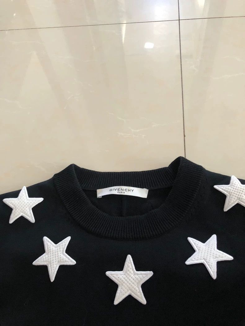 Givenchy Givenchy Classic Black Five-Pointed Star Knit Sweater Size US XL / EU 56 / 4 - 2 Thumbnail
