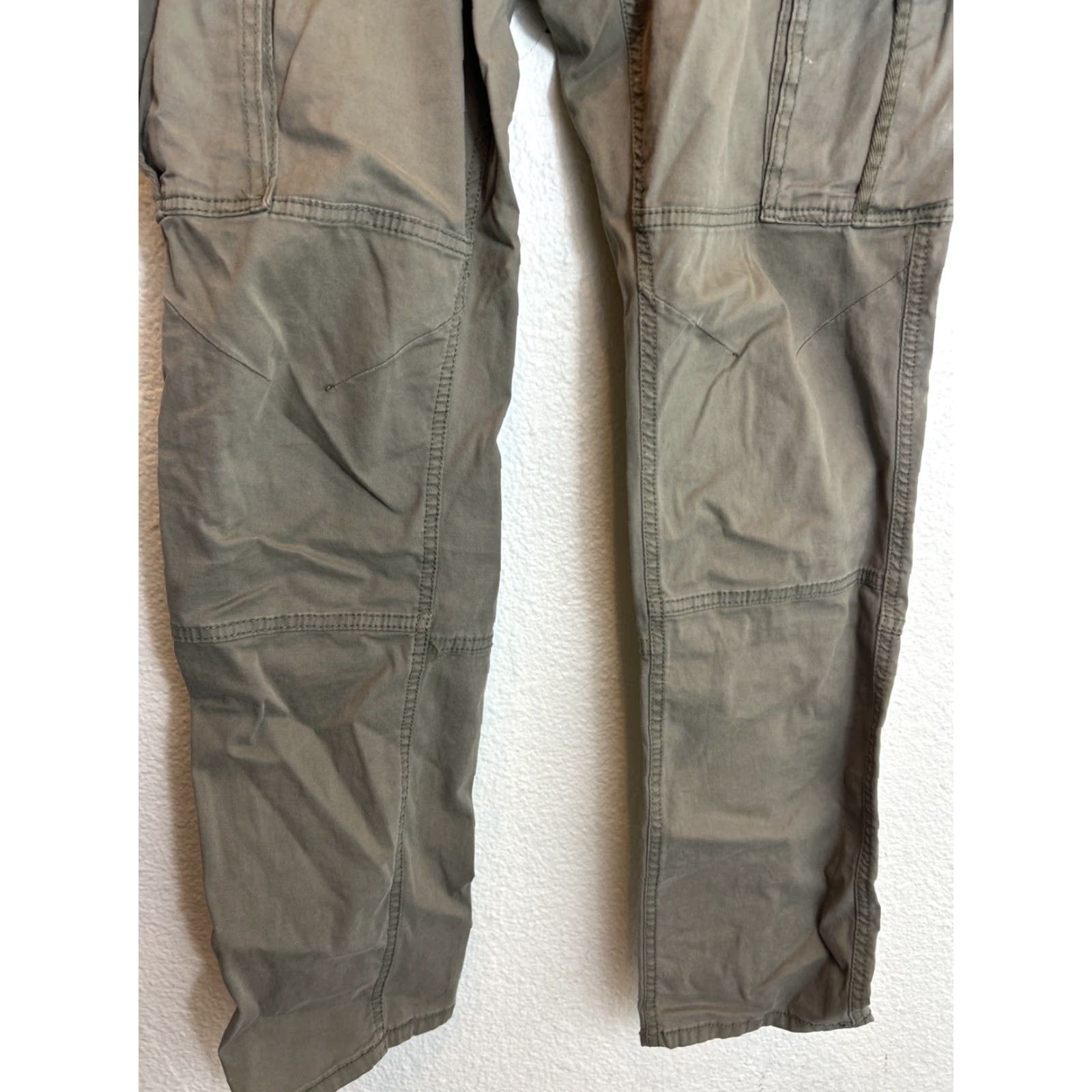 Vintage Sun Stone Ouigi Theodore Green Utility Cargo Pant Men’s Pants Sz 33 Rear Pocket Cargo Pants Green Olive 33 Inseam Mens Size US 33 - 2 Thumbnail