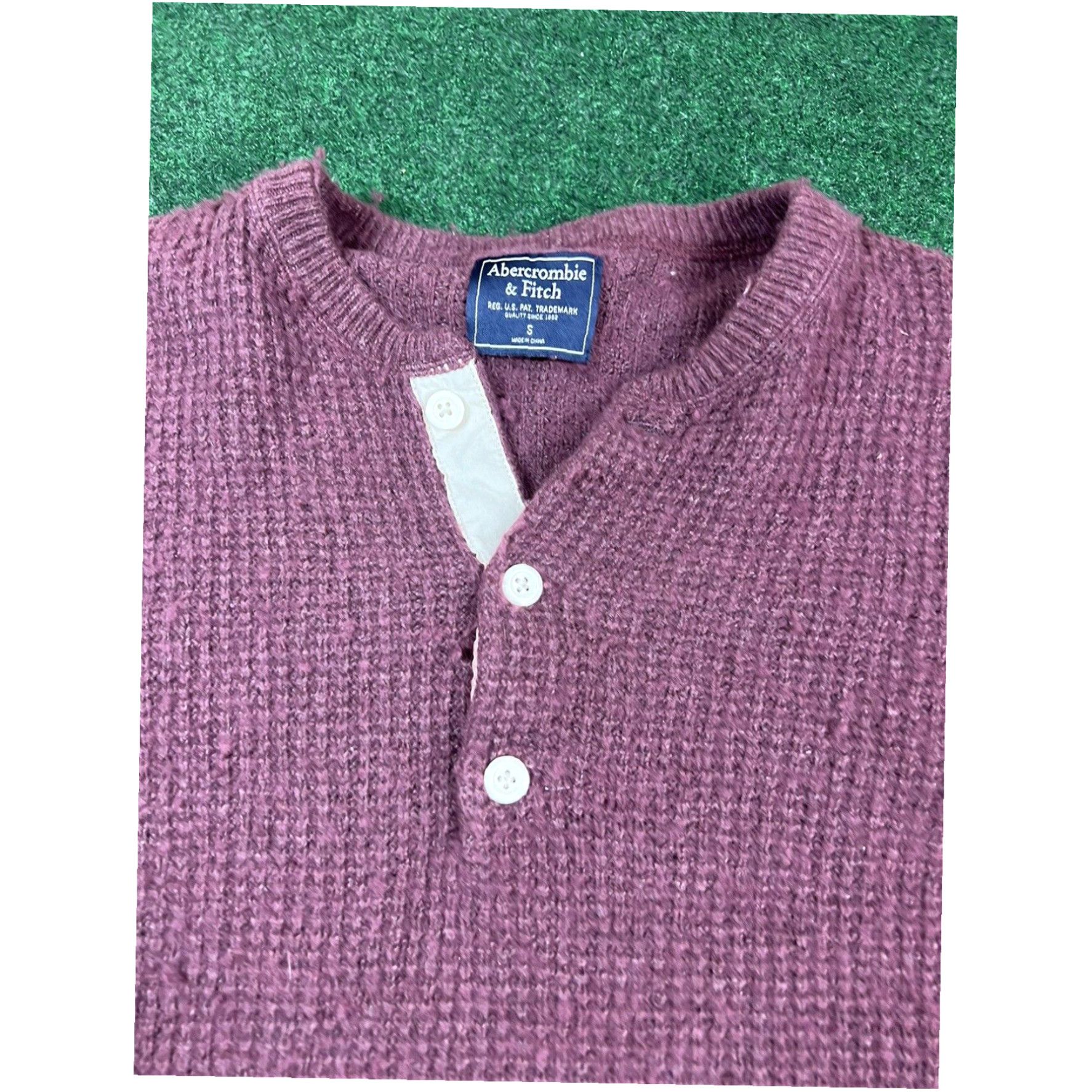 Abercrombie & Fitch Abercrombie & Fitch Shirt Mens Small Dark Red Henley Long Sleeve Logo Size US S / EU 44-46 / 1 - 2 Thumbnail