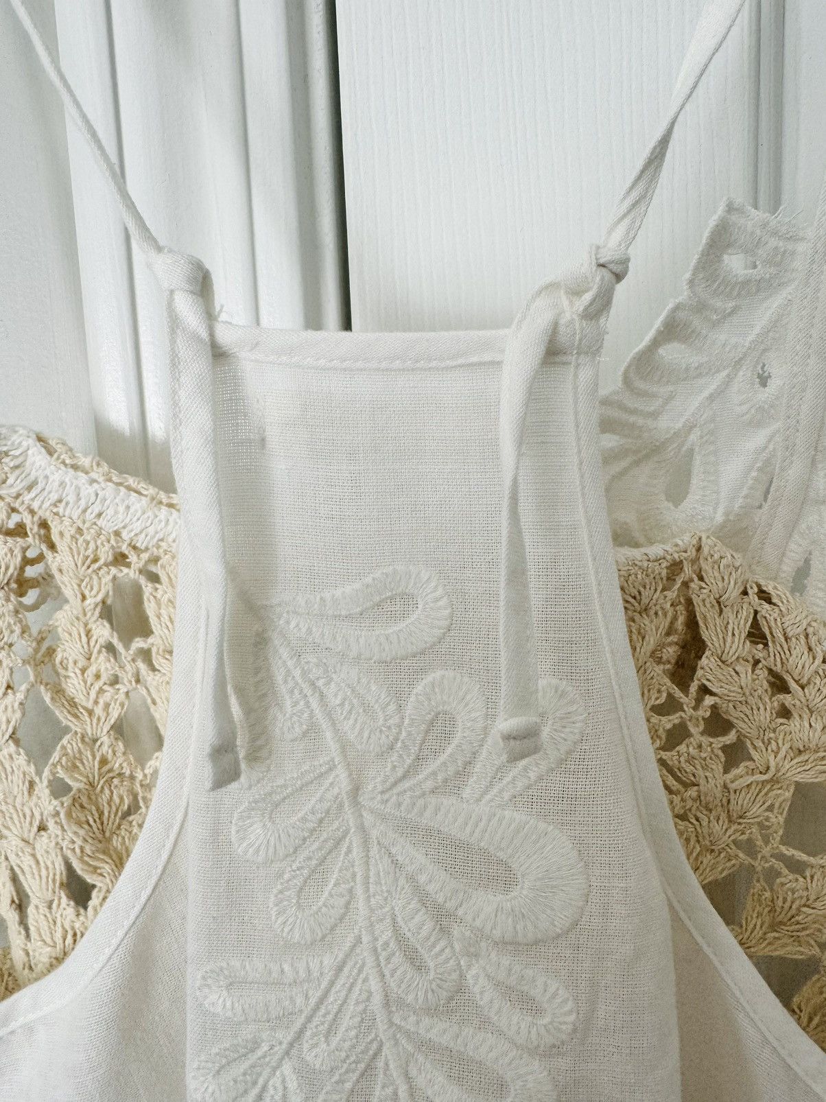 Anthropologie Anthropologie Crochet Embroidered Sweater Tank Top, Size XS Size XS / US 0-2 / IT 36-38 - 10 Thumbnail