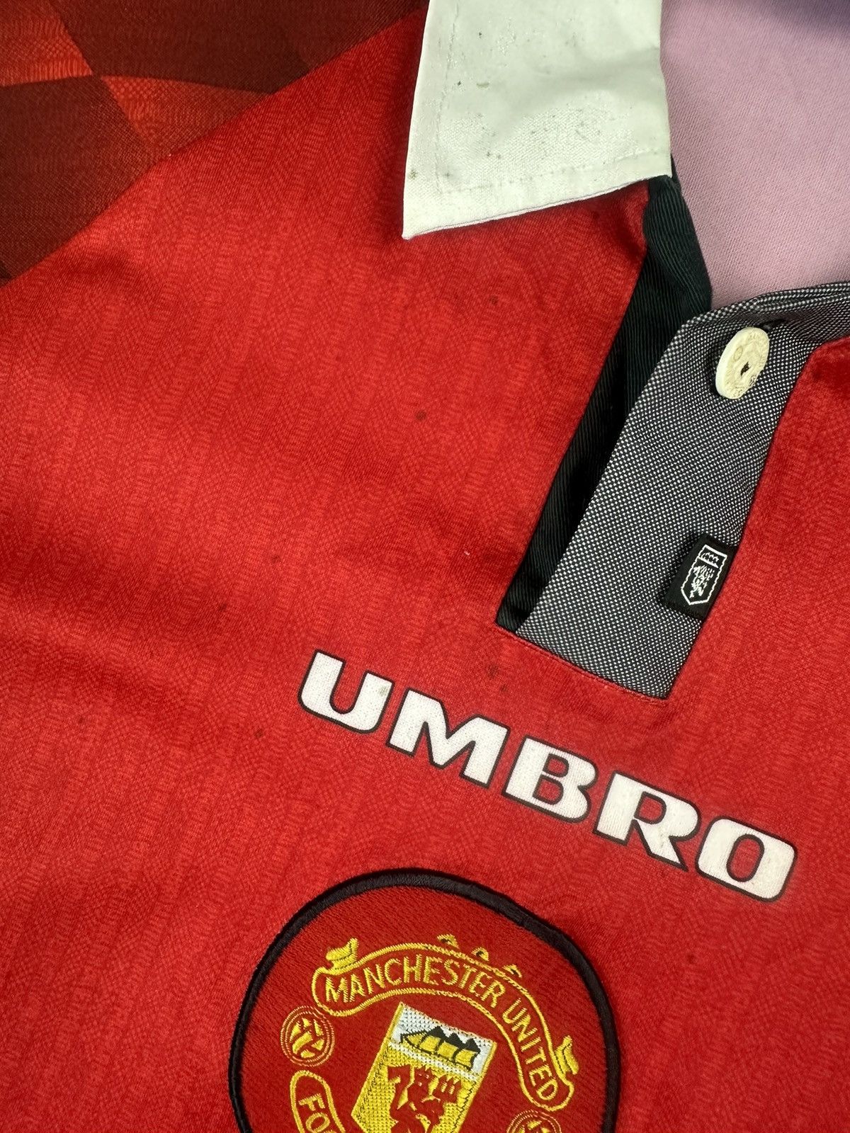 Umbro Umbro Manchester United 1996/98 Home Soccer Jersey Size US XS / EU 42 / 0 - 8 Thumbnail