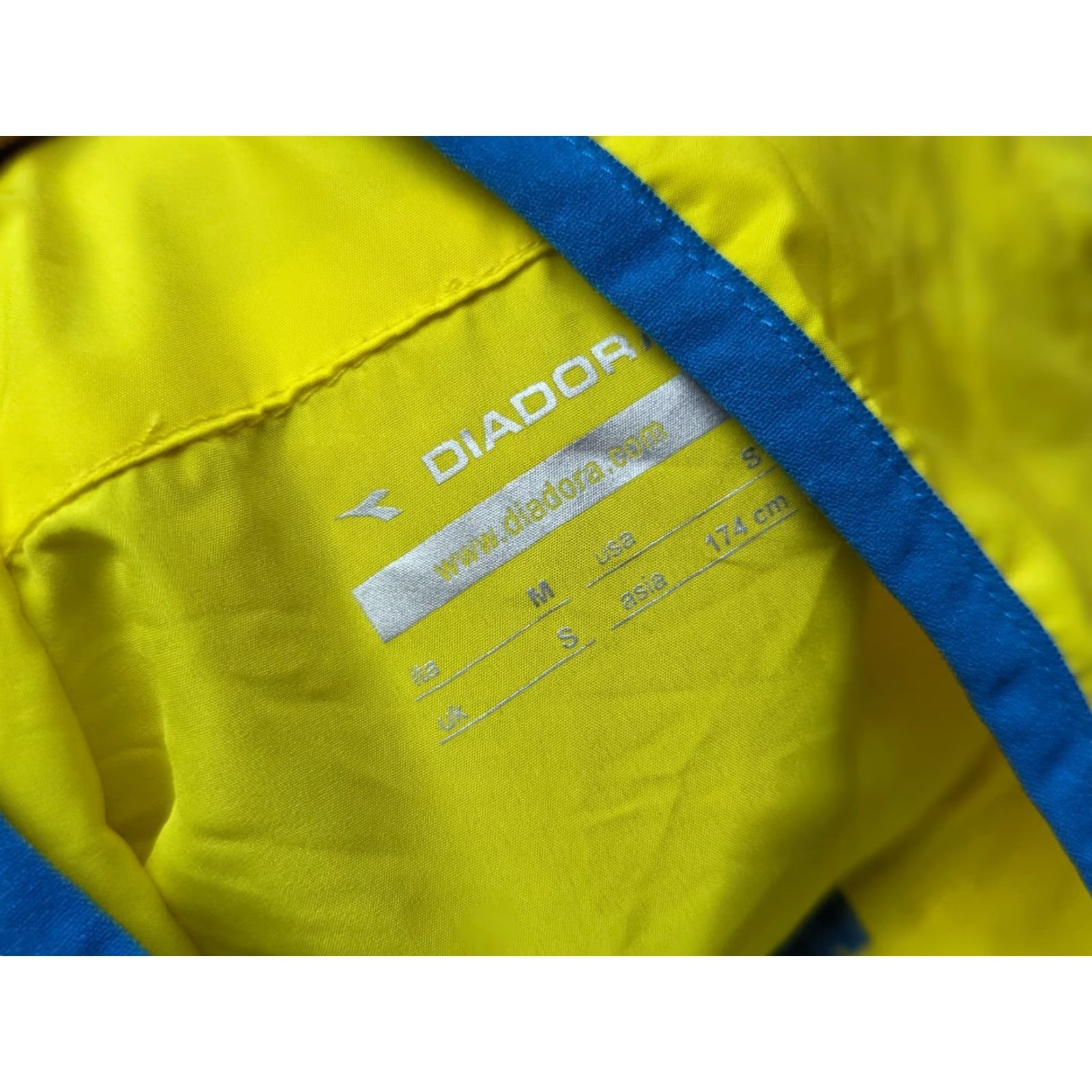 Diadora DIADORA Windstopper Mens Jacket Size Medium Lightweight Full Zip Sport Yellow Jacket Mens Windbreaker Athletic Shirt? Size US M / EU 48-50 / 2 - 7 Thumbnail