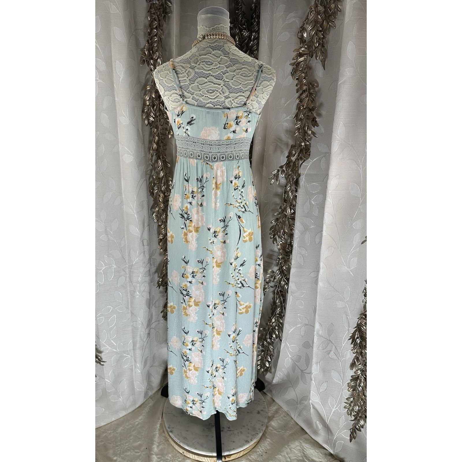 Forever 21 Forever 21 Women’s M Aqua Floral Maxi Dress Crochet Waist Size M / US 6-8 / IT 42-44 - 4 Thumbnail