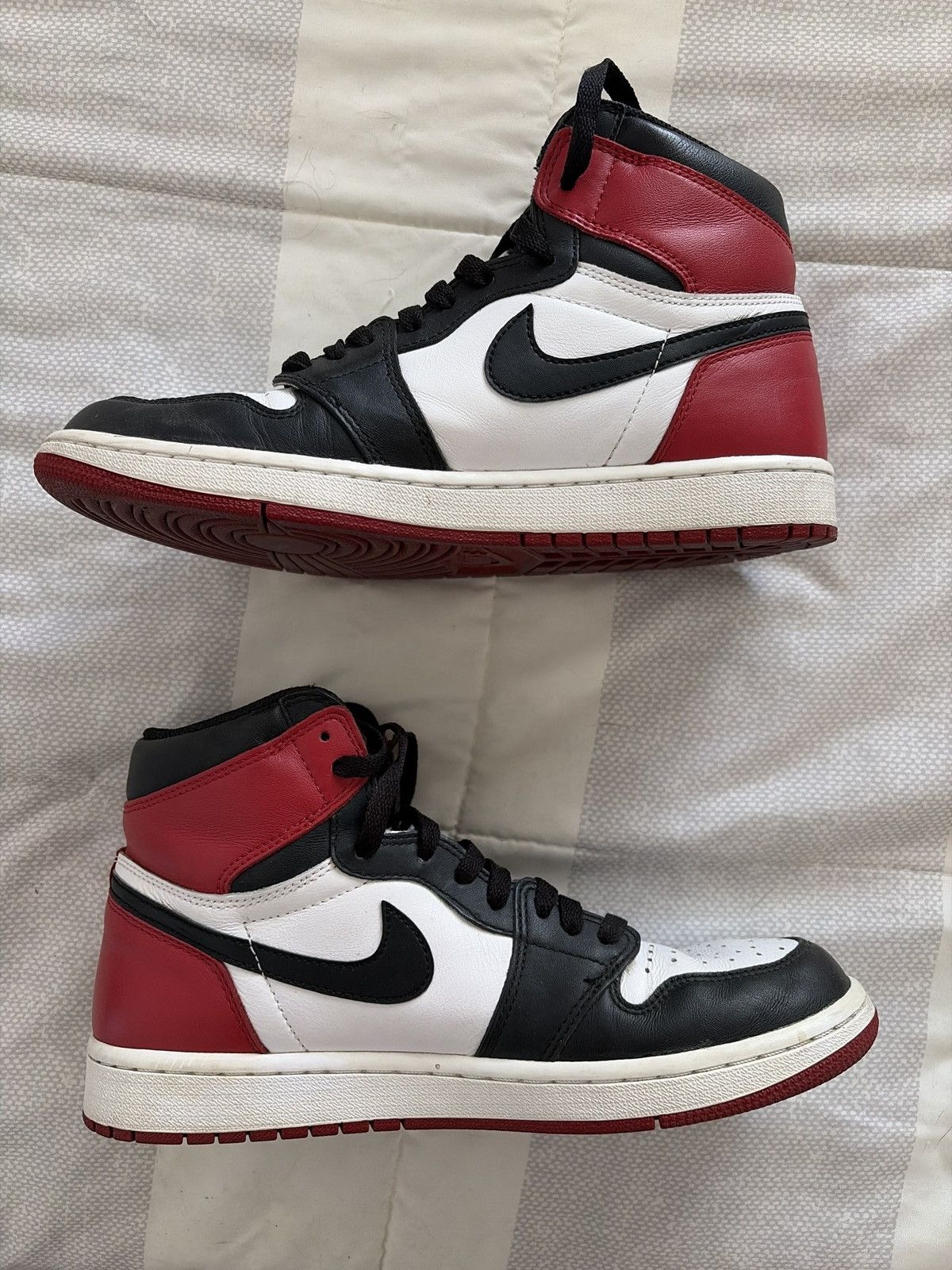 Nike Nike Jordan 1 Black Toe 2016 Size US 9 / EU 42 - 2 Thumbnail