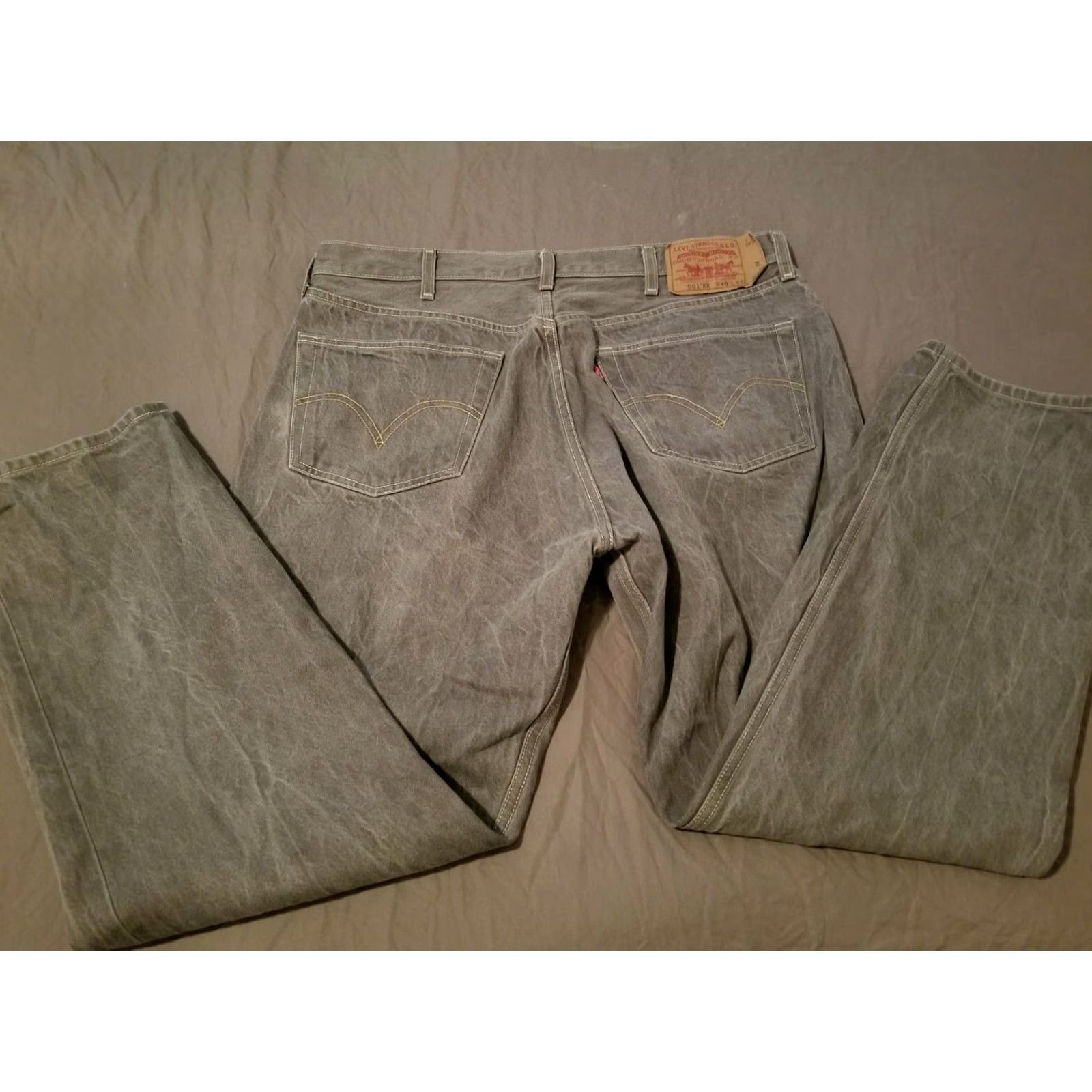 Levi's VINTAGE Levi's 501 Jeans Gray Denim Pants 40x32 Classic Straight Mens Jeans 40x32 Gray Levi's 501 Men's Straight Denim Pants 40x32 Size US 40 / EU 56 - 2 Thumbnail