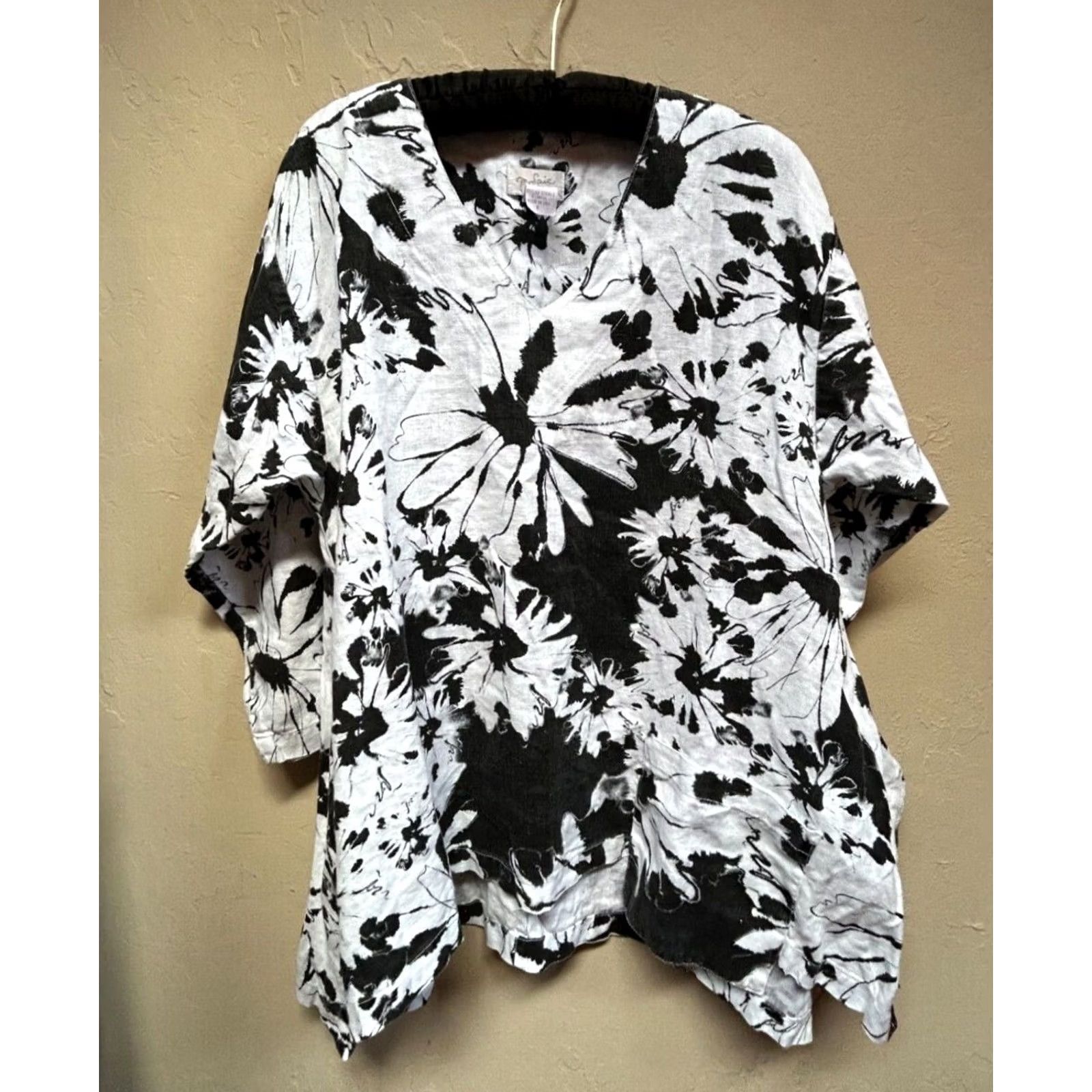 Vintage Mosaic USA Womens Linen Tunic Top Small White Floral 3/4 Sleeve V-Neck Shirt Womens Regular Size S Size S / US 4 / IT 40 - 2 Thumbnail