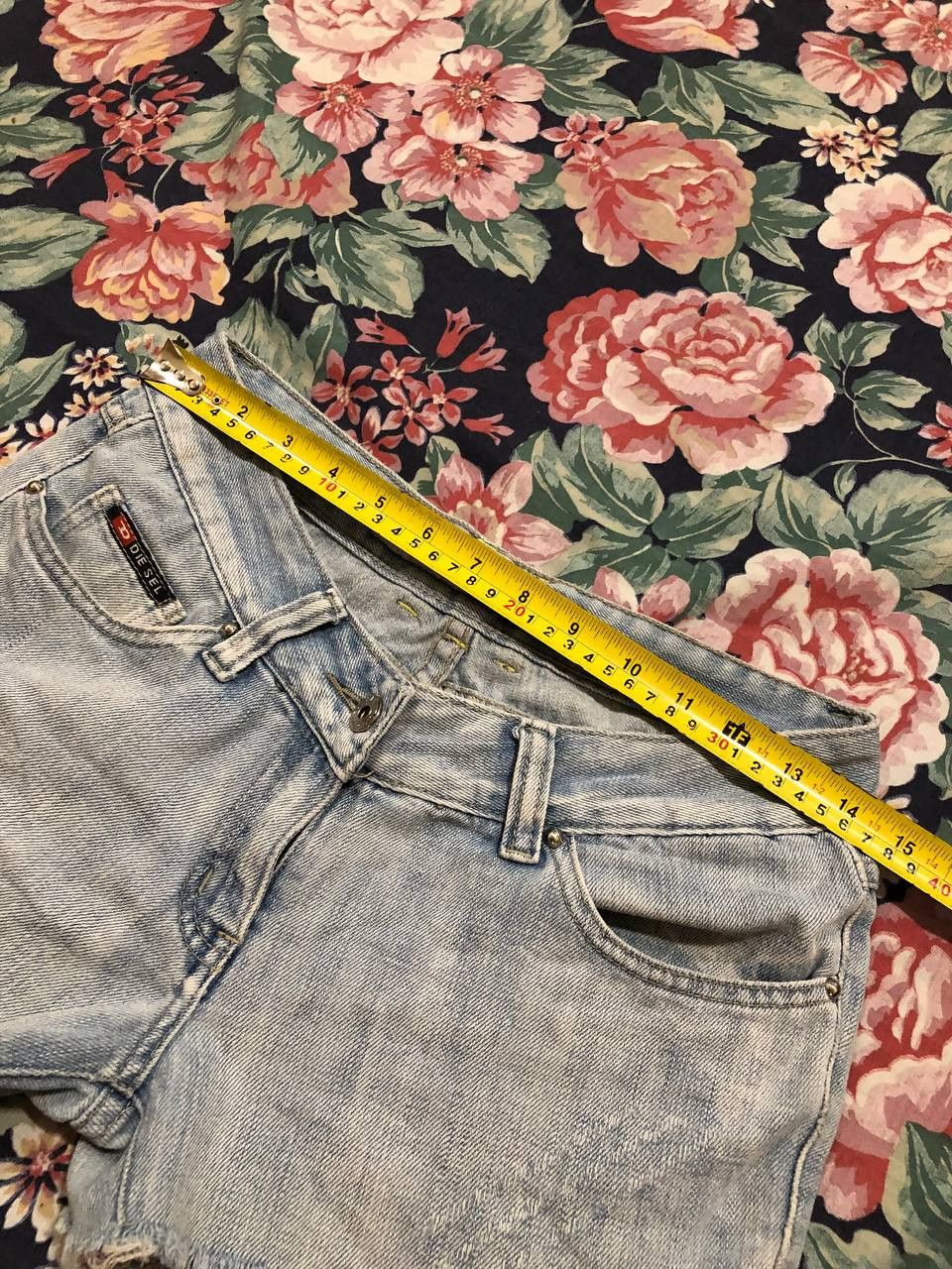 Diesel Vintage DIESEL logo denim shorts Y2K size 27 streetwear Size 27" / US 4 / IT 40 - 14 Thumbnail