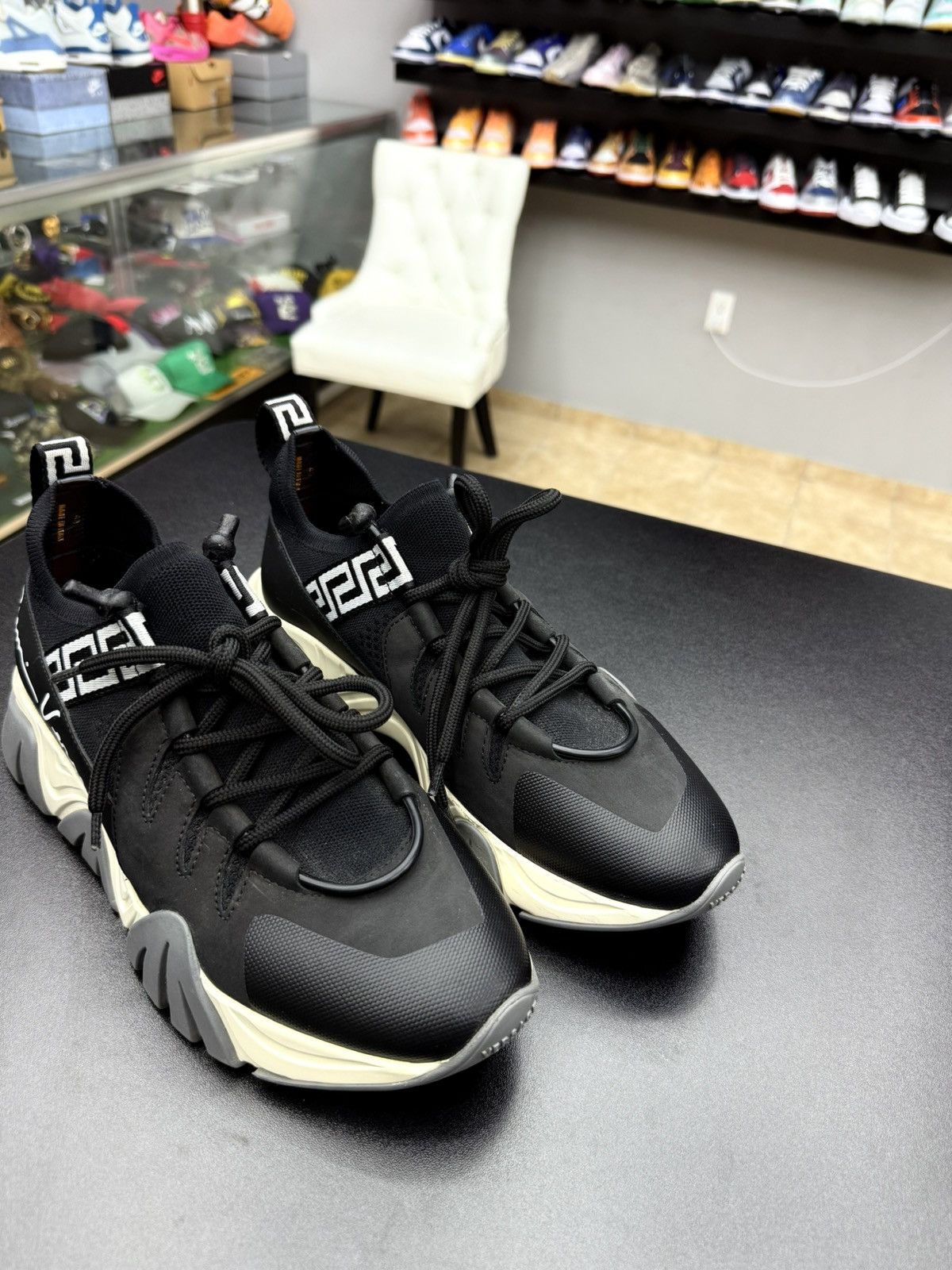 Versace Versace Squalo Black Signature Trainer Shoes Size 40 / 7 US Size US 7 / EU 40 - 5 Thumbnail