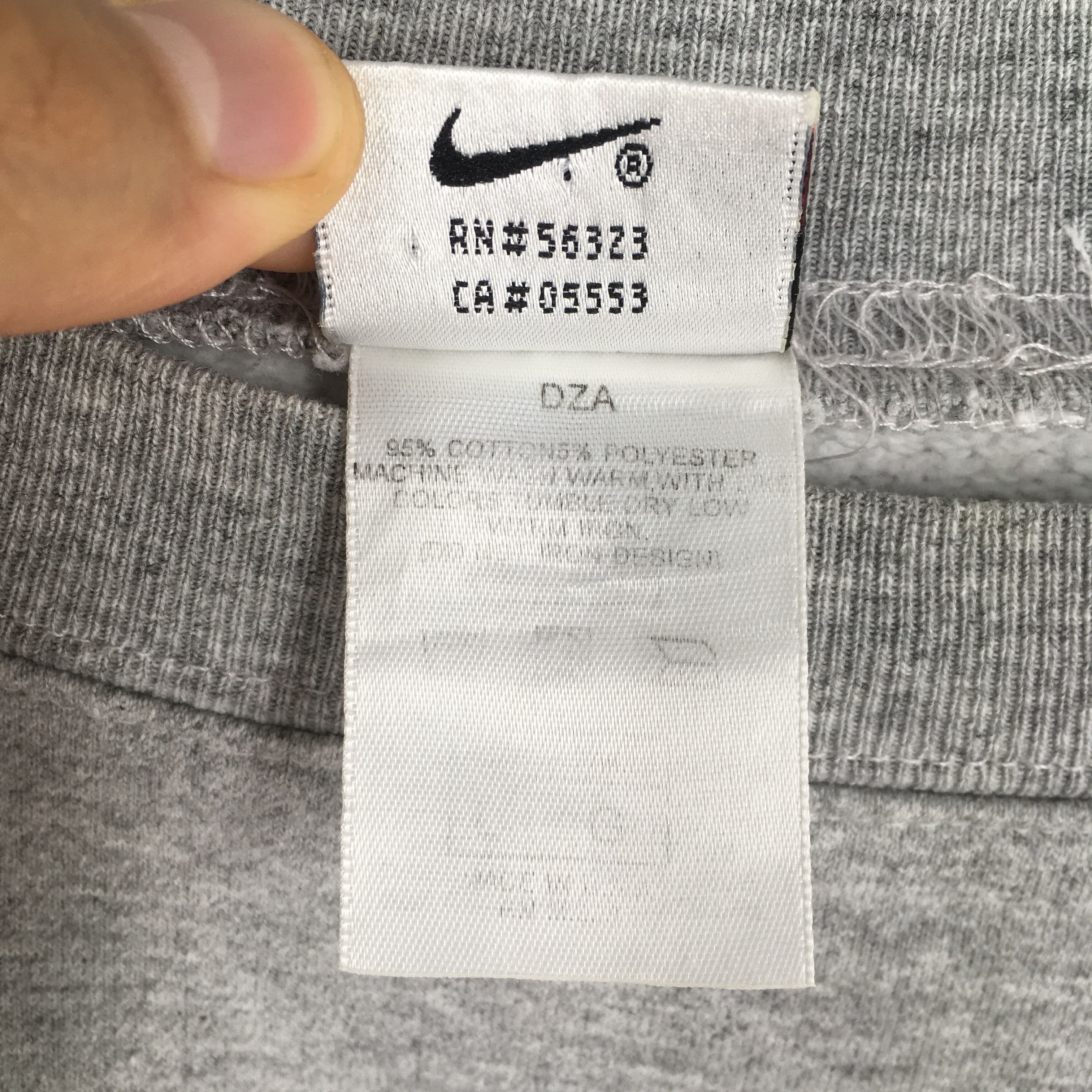 Nike Vintage Y2K Nike Swoosh Printed Sweatshirt 2XLarge Size US XXL / EU 58 / 5 - 6 Thumbnail