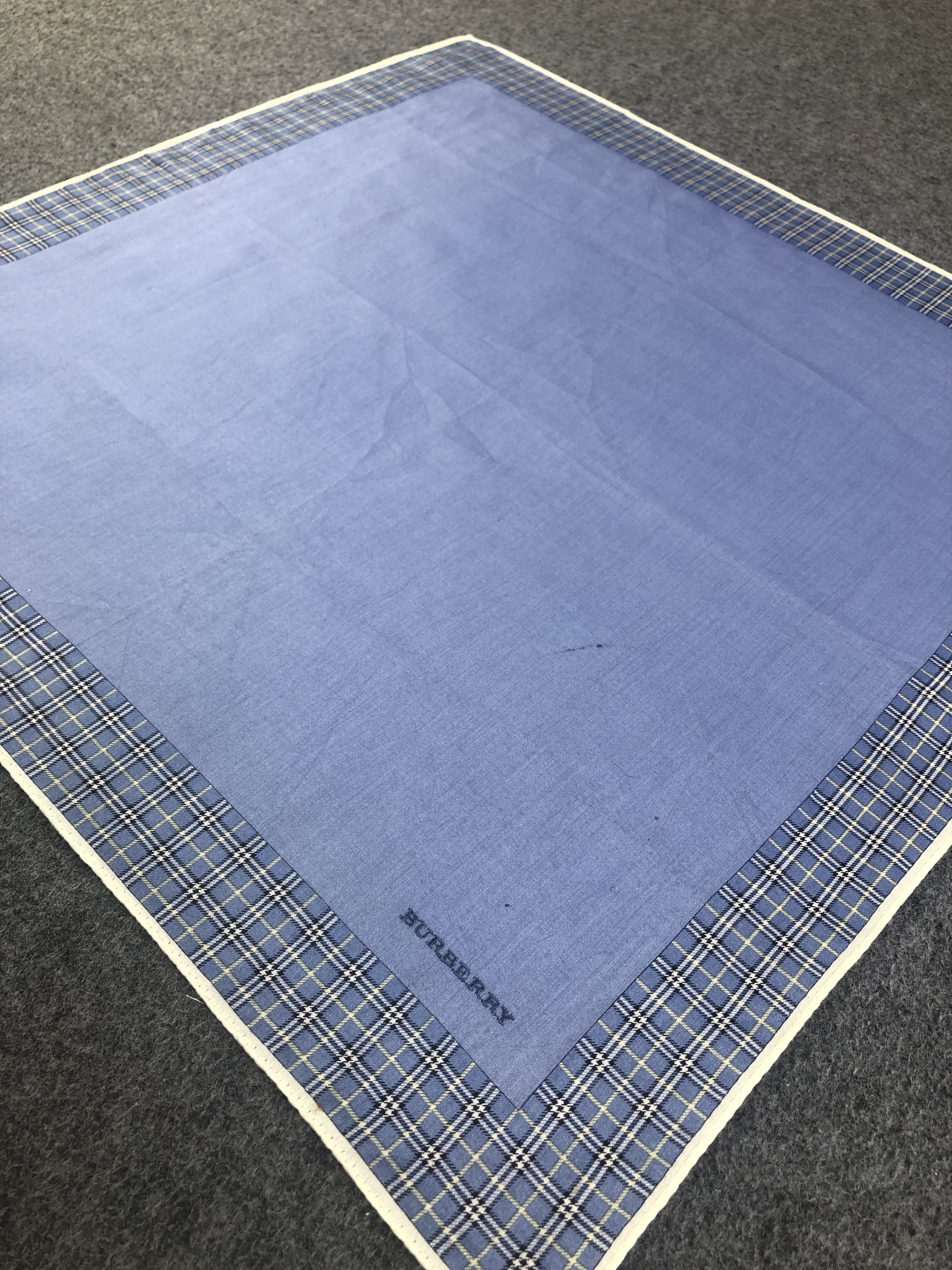 Burberry Burberry Handkerchief / Bandana / Neckerchief Size ONE SIZE - 4 Thumbnail