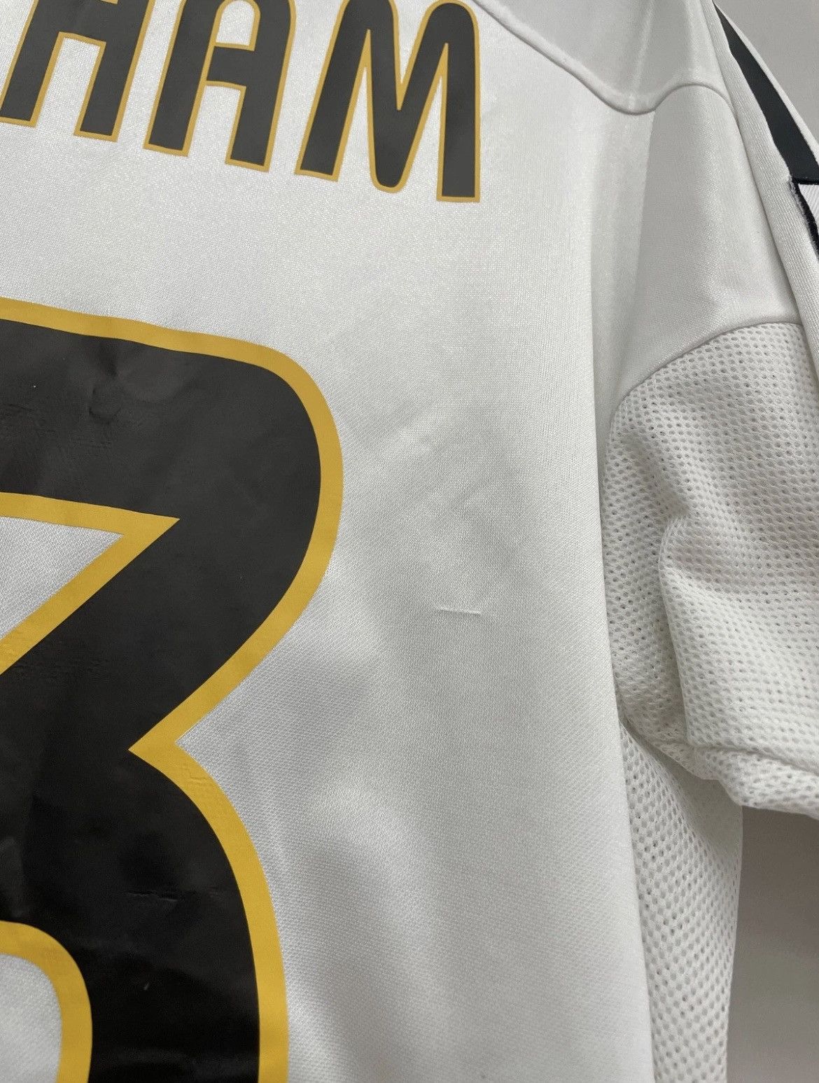 Adidas Real Madrid 2004/2005 Home Football Jersey #23 David Beckham Size US M / EU 48-50 / 2 - 5 Thumbnail