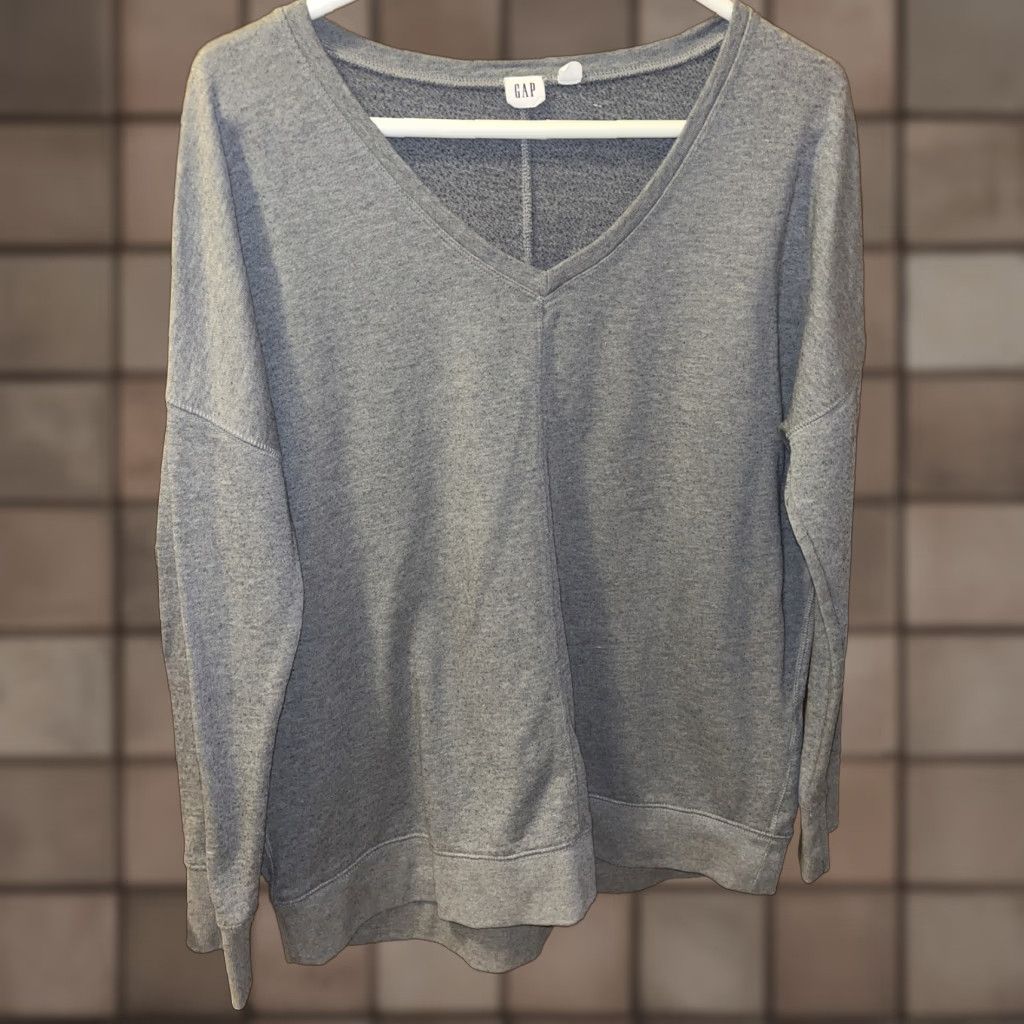 Vintage VINTAGE GAP Mens Gray V-Neck Sweatshirt Pullover 90s Style Medium All Seasons Size US M / EU 48-50 / 2 - 1 Thumbnail