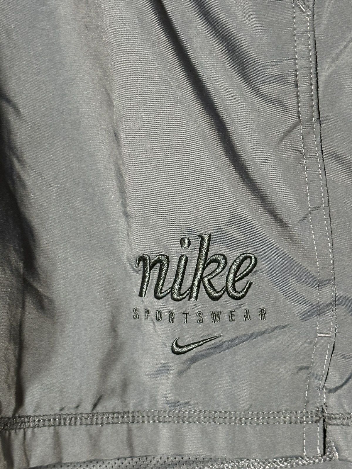 Nike Vintage Nike Navy Blue Sportswear Shorts Size US 38 / EU 54 - 2 Thumbnail