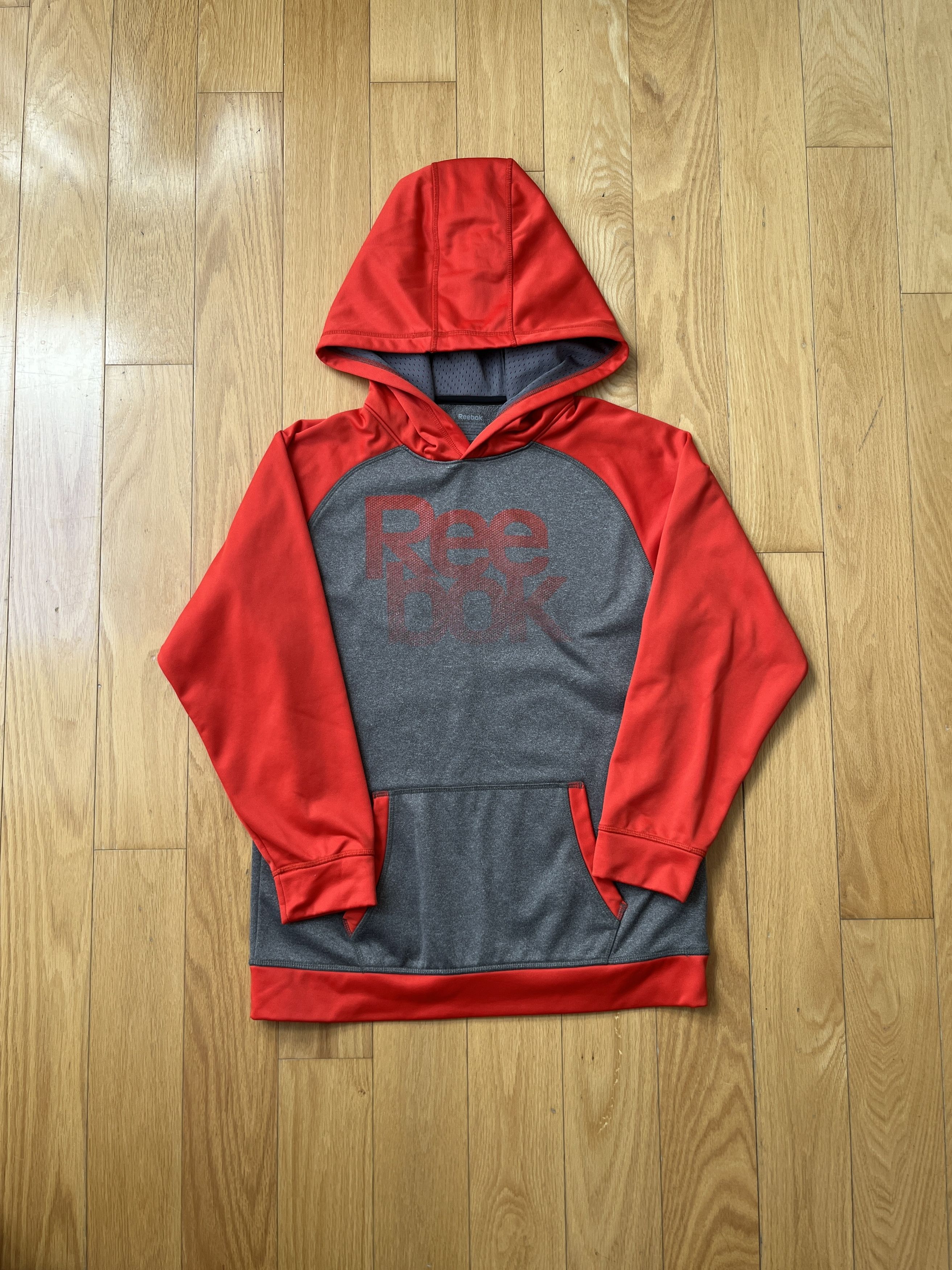 Reebok Reebok youth hoodie 18/20 Size US XL / EU 56 / 4 - 1 Thumbnail