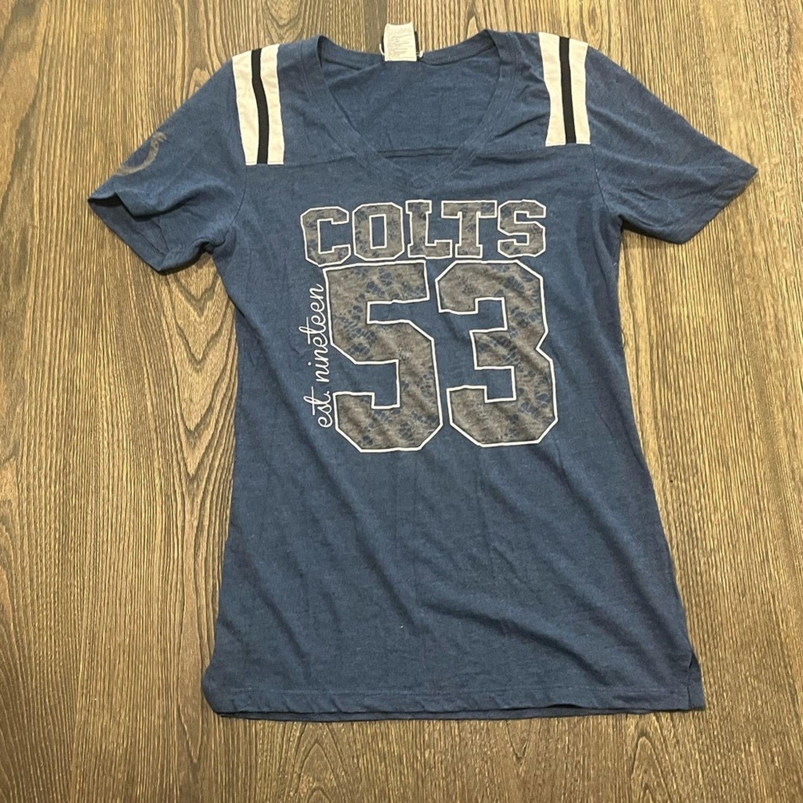 NFL NFL x Team Apparel 53 Indianapolis Colts Tee V-Neck Size S Size S / US 4 / IT 40 - 1 Thumbnail