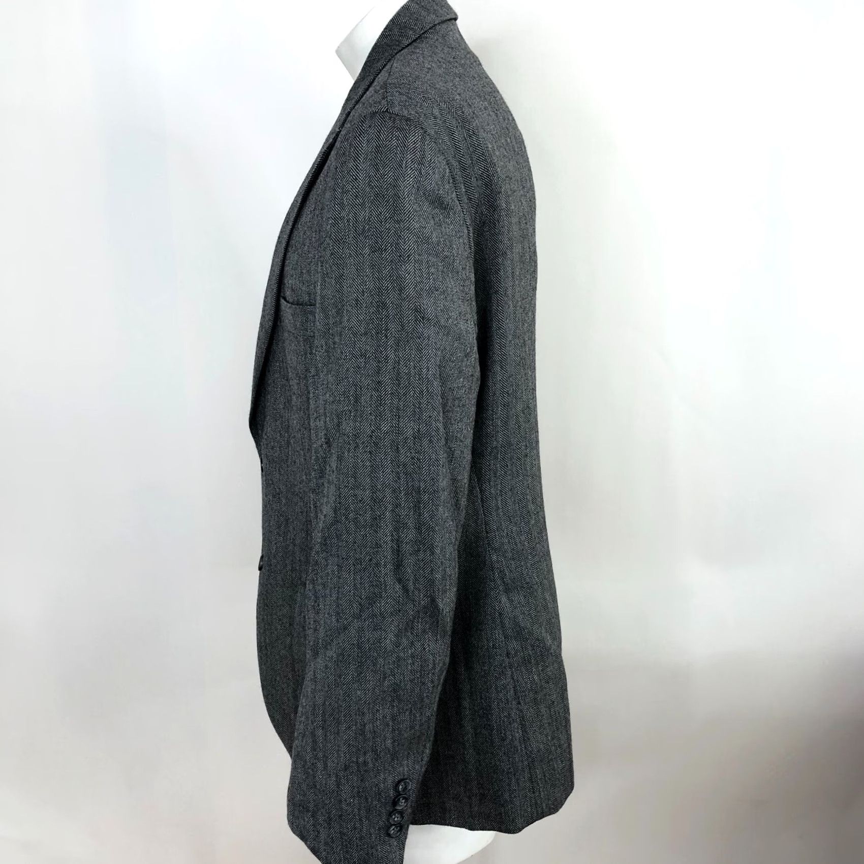 Joseph Joseph & Feiss Gold Luxury Wool Classic Fit 44 R Wool Sport Coat Herringbone Jacket Mens Regular Notch Lapel Four-Button Vintage No Size US S / EU 44-46 / 1 - 3 Thumbnail
