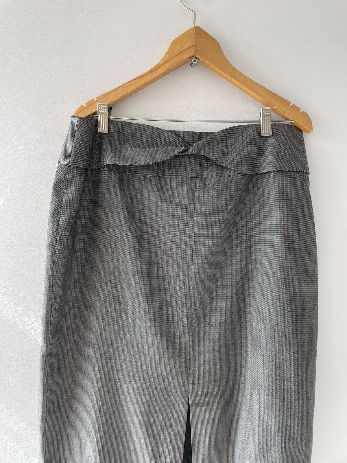 Escada Escada skirt Size 30" / US 8 / IT 44 - 8 Thumbnail