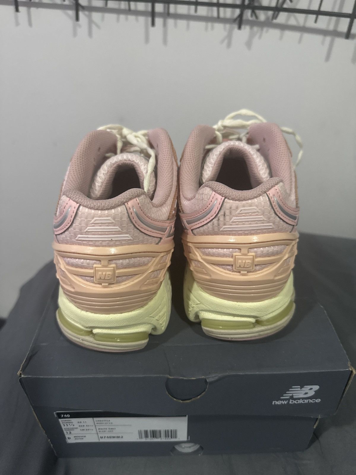 New Balance New Balance Lunar New Year Shell Pink Sneakers Size 11.5 Size US 11.5 / EU 44-45 - 7 Thumbnail