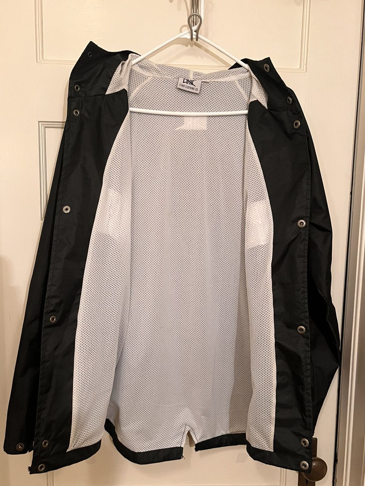 Ethik Ethik Mens Waterproof Black and White Button Down Jacket Size US L / EU 52-54 / 3 - 3 Thumbnail