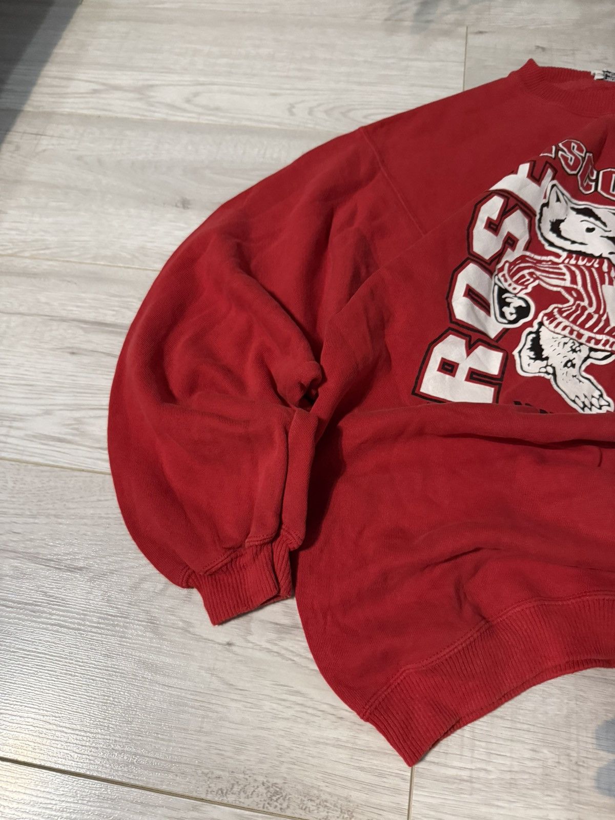 Vintage Vintage Rose Bowl Wisconsin 1999 sweatshirt 90’s crewneck Size US M / EU 48-50 / 2 - 3 Thumbnail