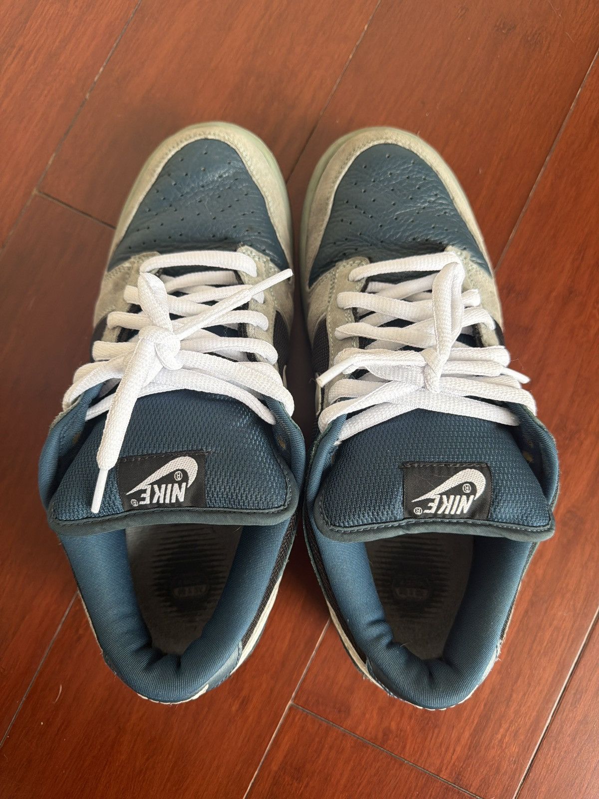Nike SB Nike SB Dunk Low Pro SB Futura Size US 10 / EU 43 - 4 Thumbnail