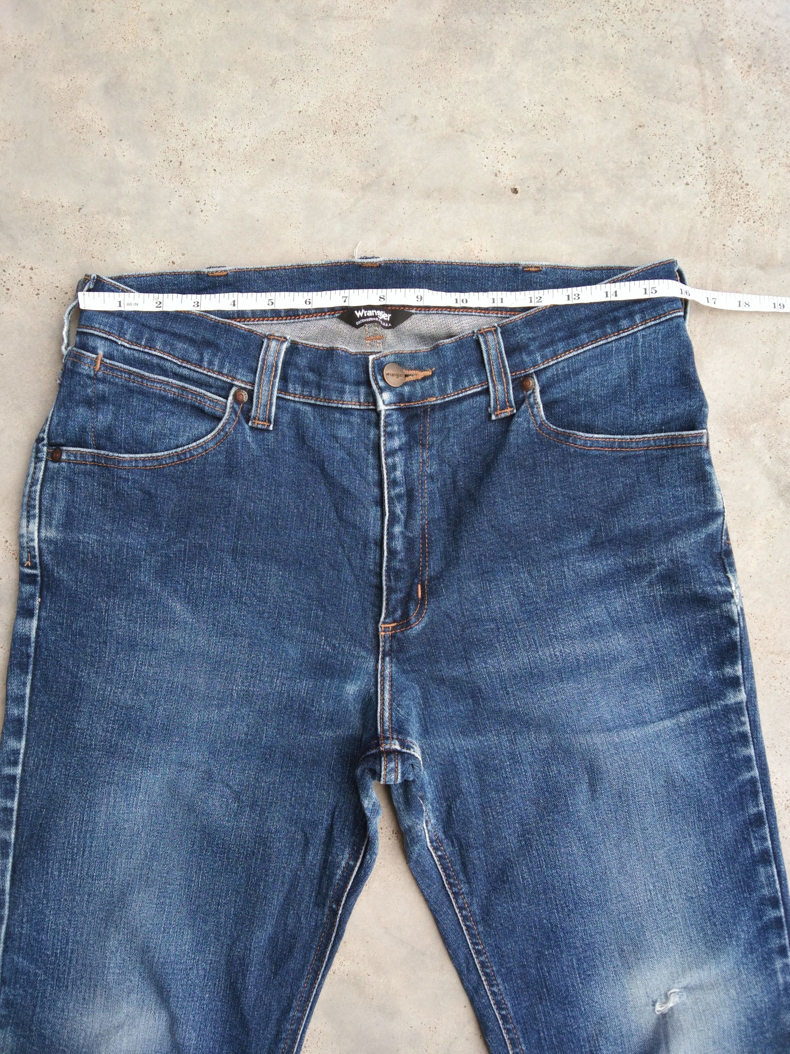 Japanese Brand Vintage Faded Blue Wrangler Distressed Jeans 31x30 Size US 31 - 5 Thumbnail