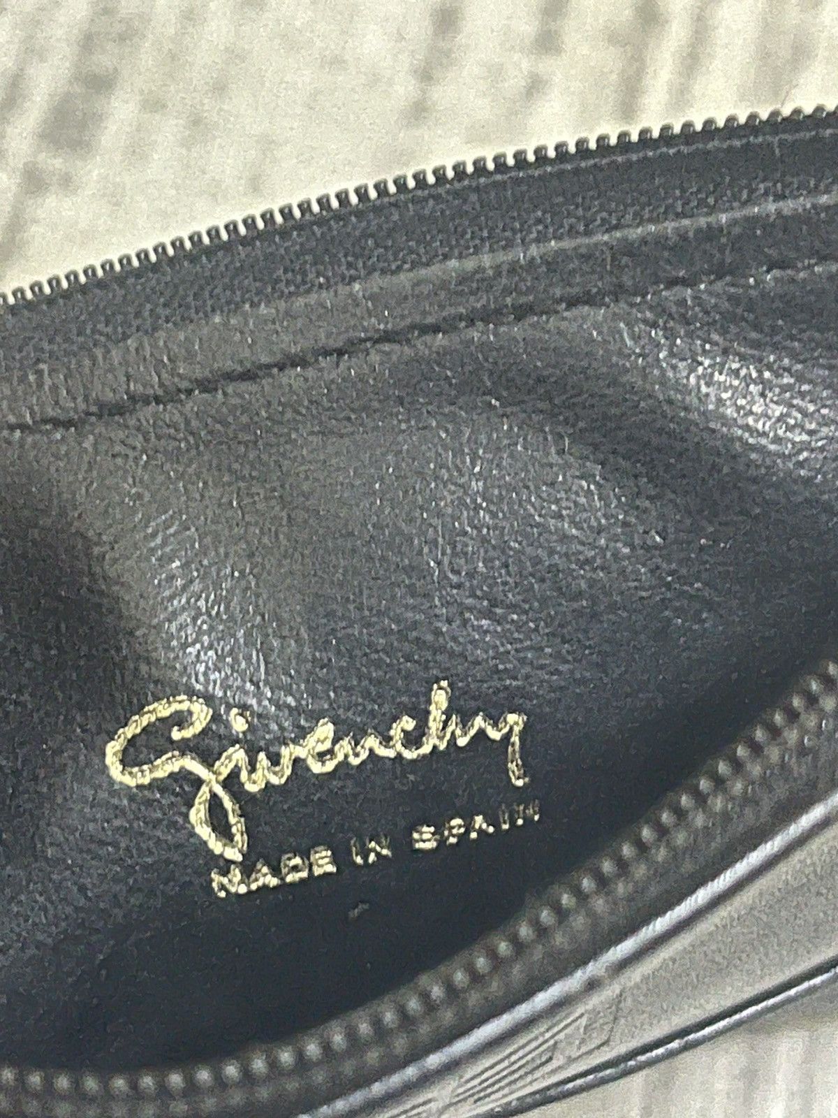 Givenchy Vintage 80s givenchy leather wallet Size ONE SIZE - 8 Thumbnail