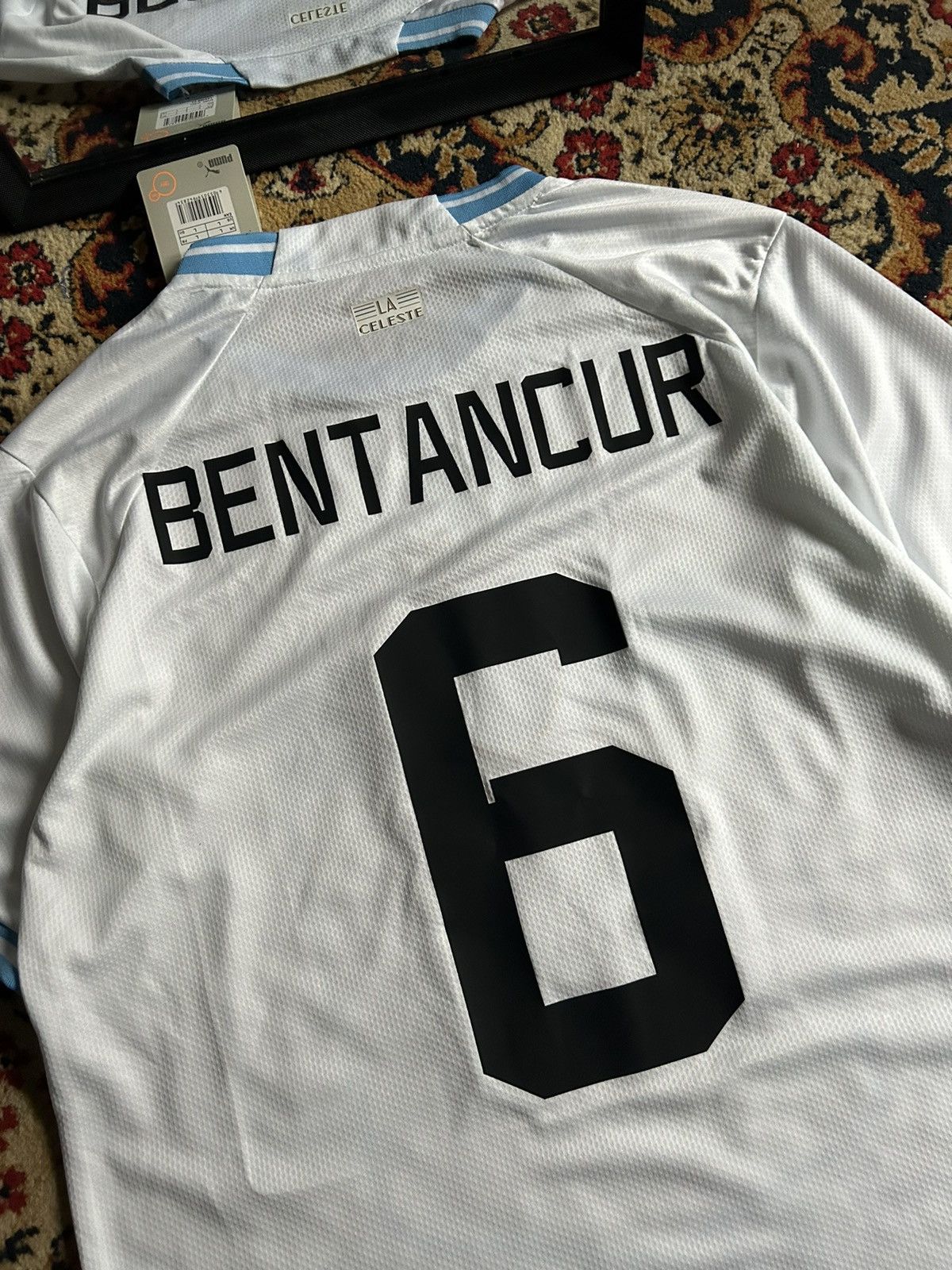 Puma Bentancur Uruguay nomer 6 Puma Away 2022-23 soccer jersey Size US L / EU 52-54 / 3 - 13 Thumbnail