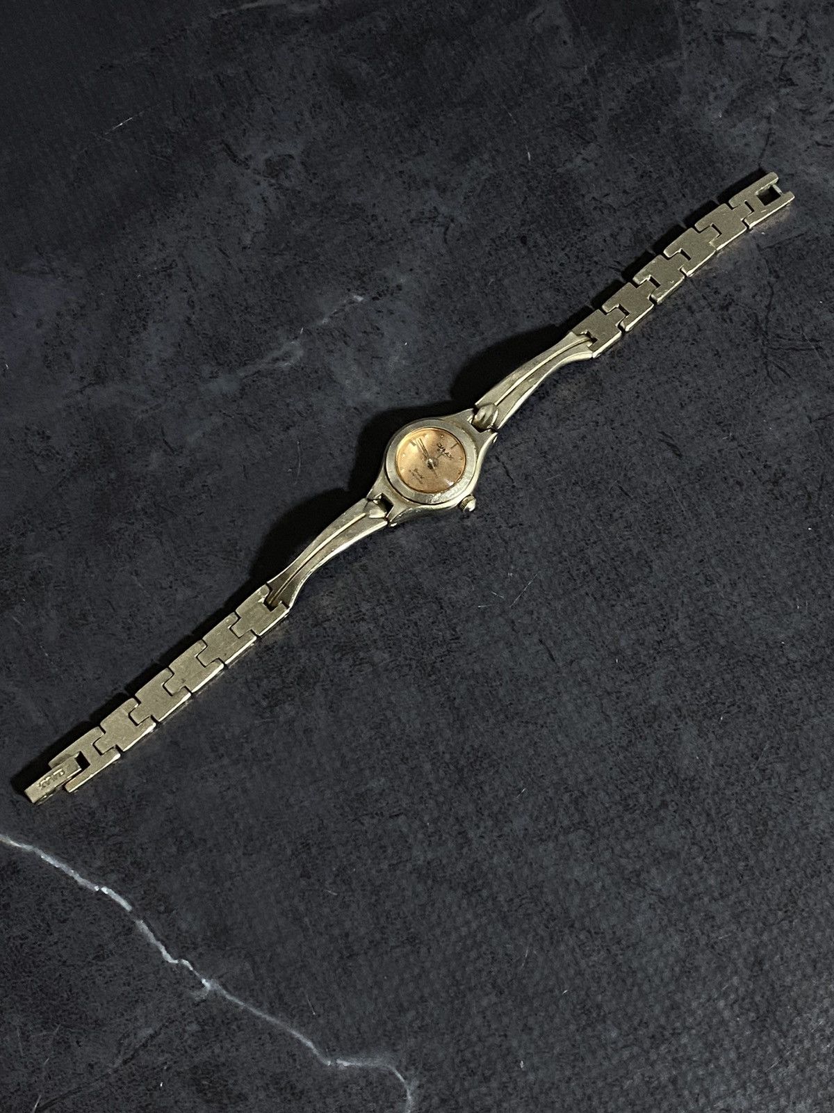 Vintage Vintage Omax Quartz Watch with Metal Bracelet Japanese Brand Size ONE SIZE - 5 Thumbnail